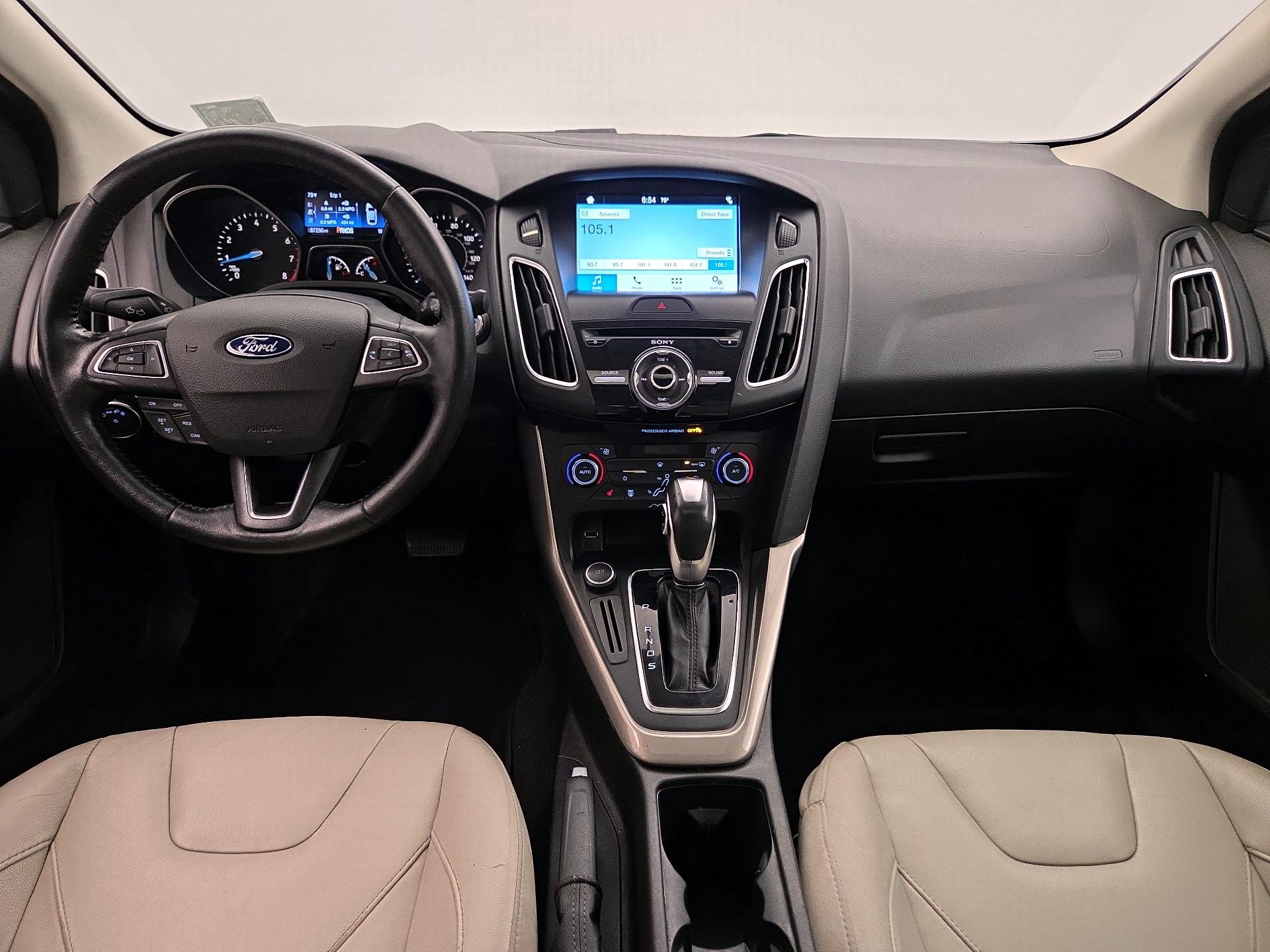 Thumbnail: 2016 Ford Focus - 9