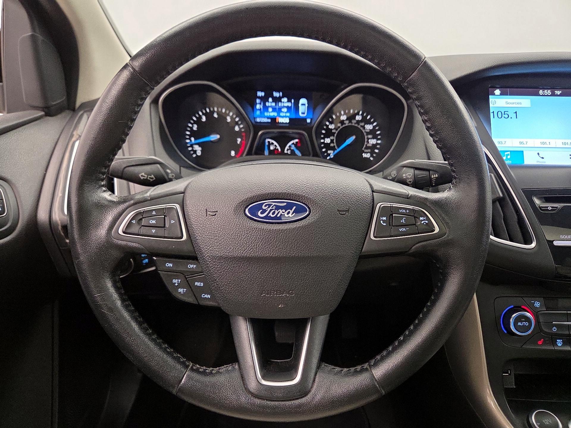 Thumbnail: 2016 Ford Focus - 10