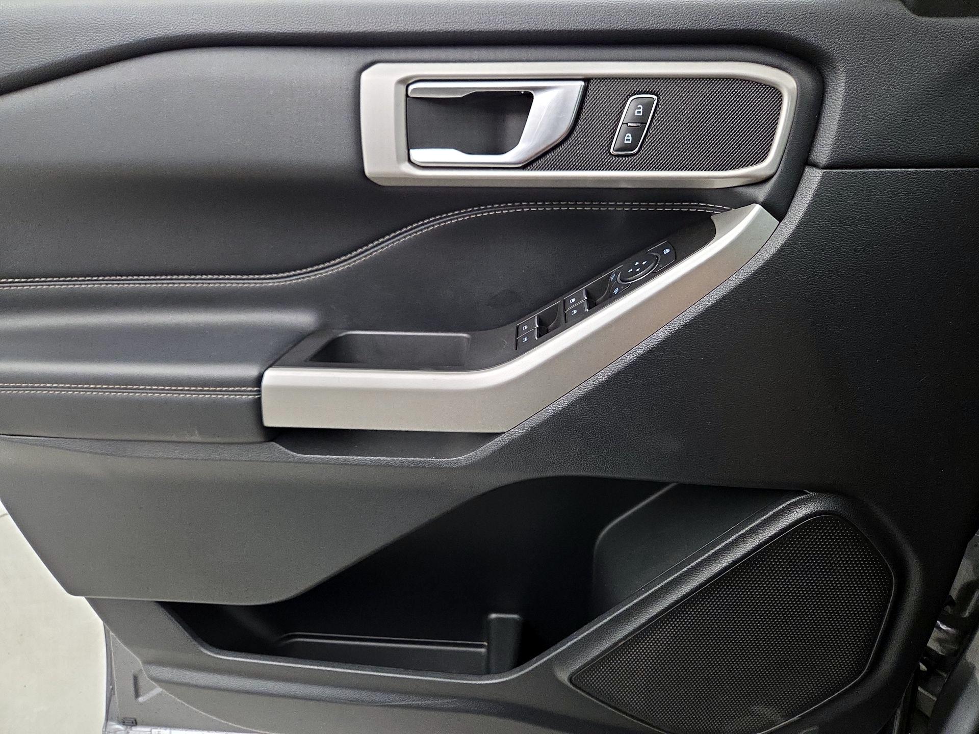 Thumbnail: 2021 Ford Explorer - 12