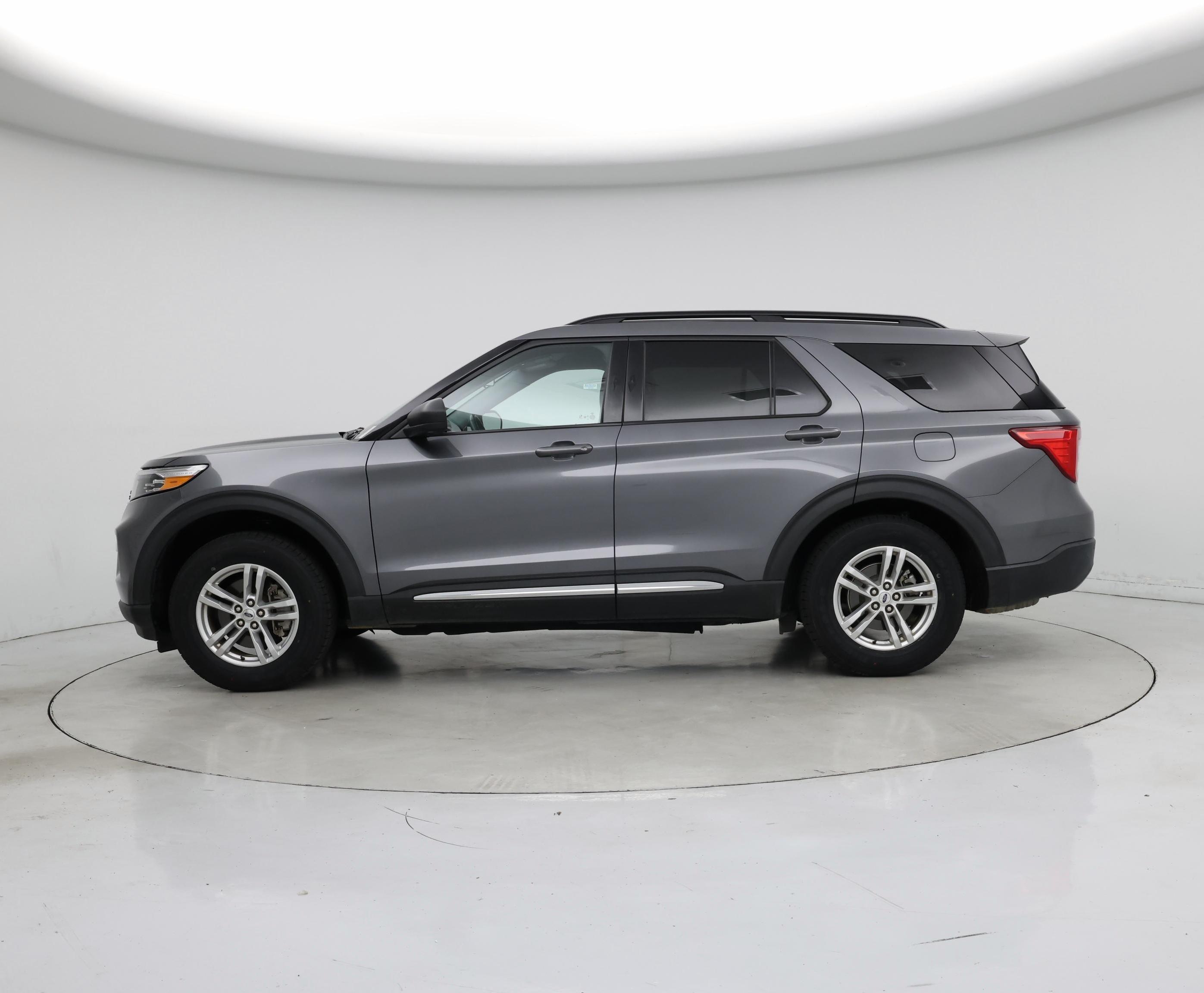 Thumbnail: 2021 Ford Explorer - 3