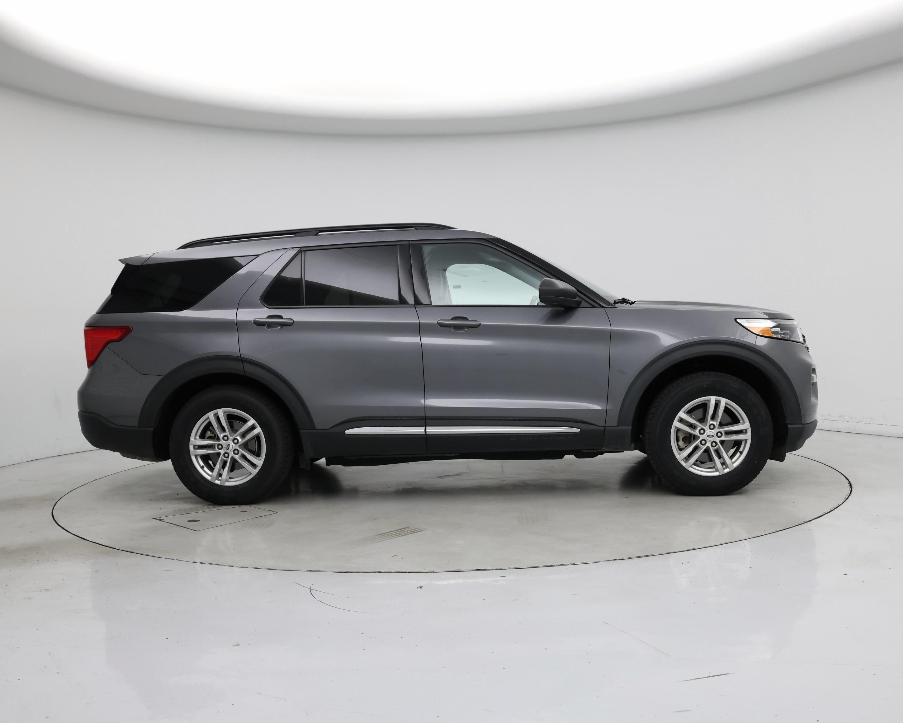 Thumbnail: 2021 Ford Explorer - 7