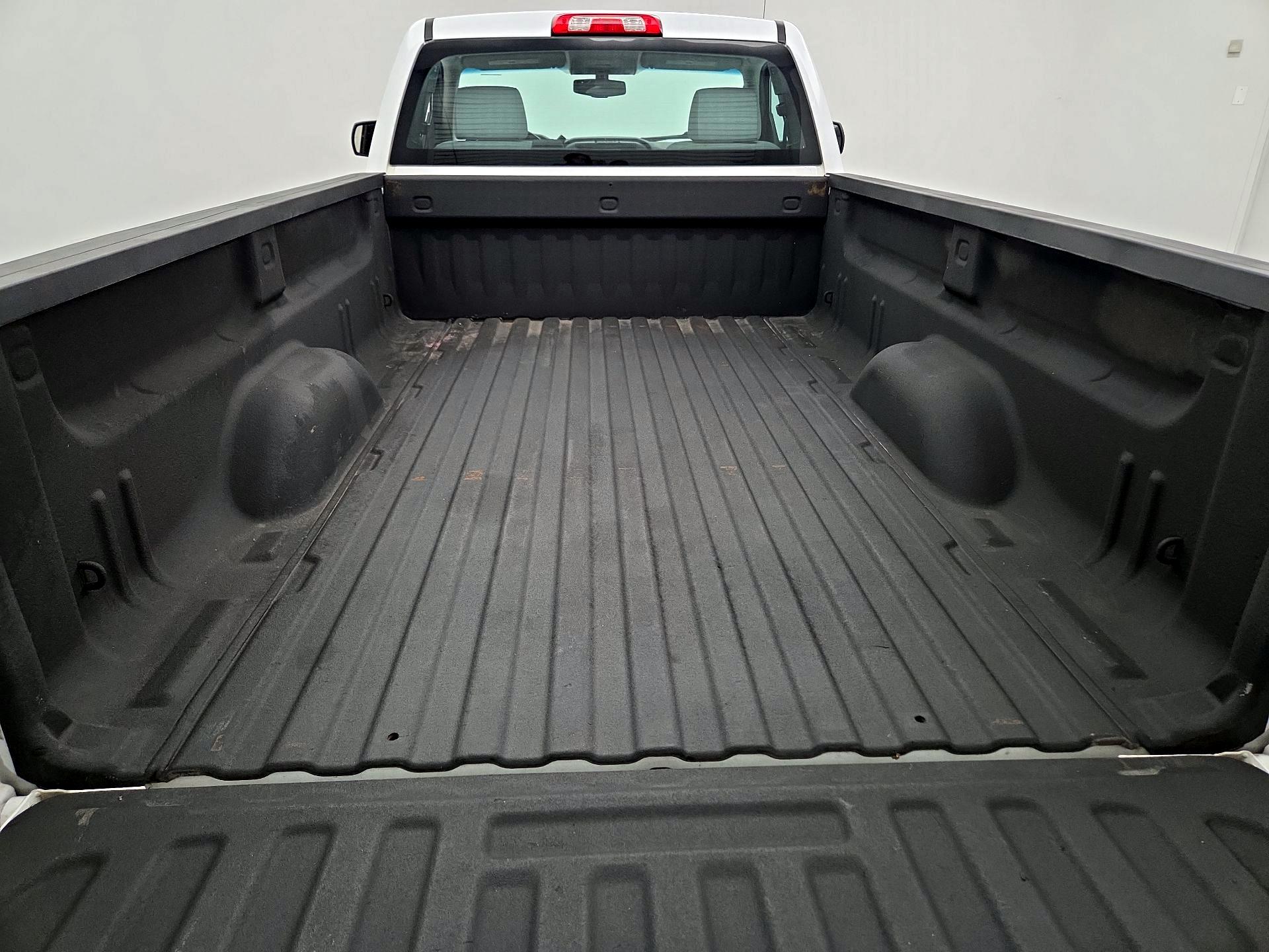 Thumbnail: 2017 Chevrolet Silverado 1500 - 18