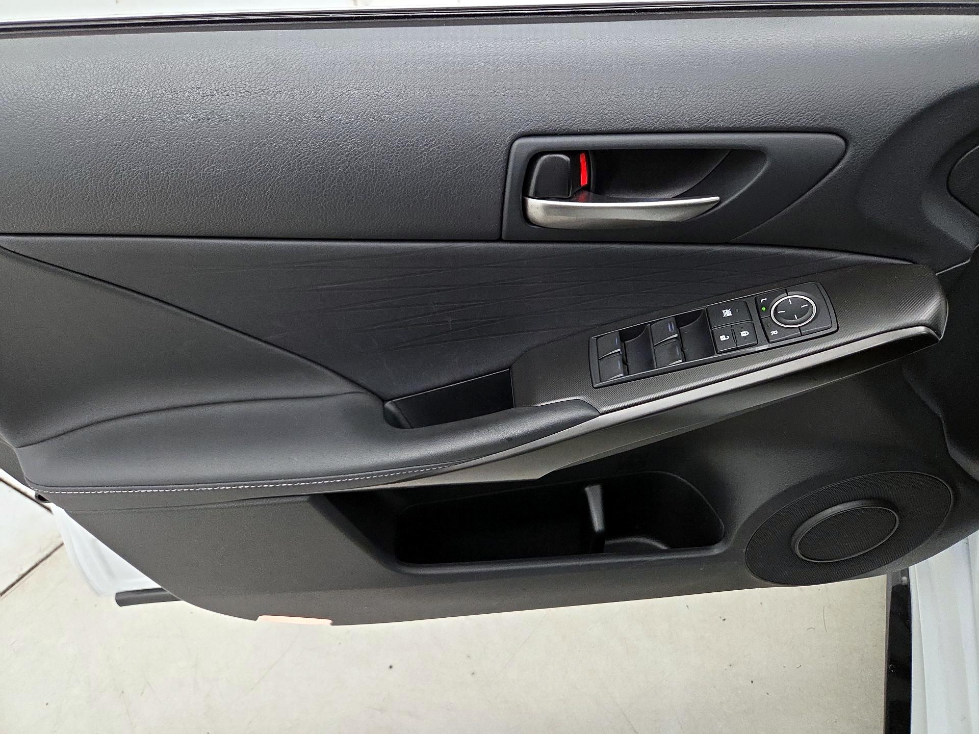 Thumbnail: 2021 Lexus IS - 12