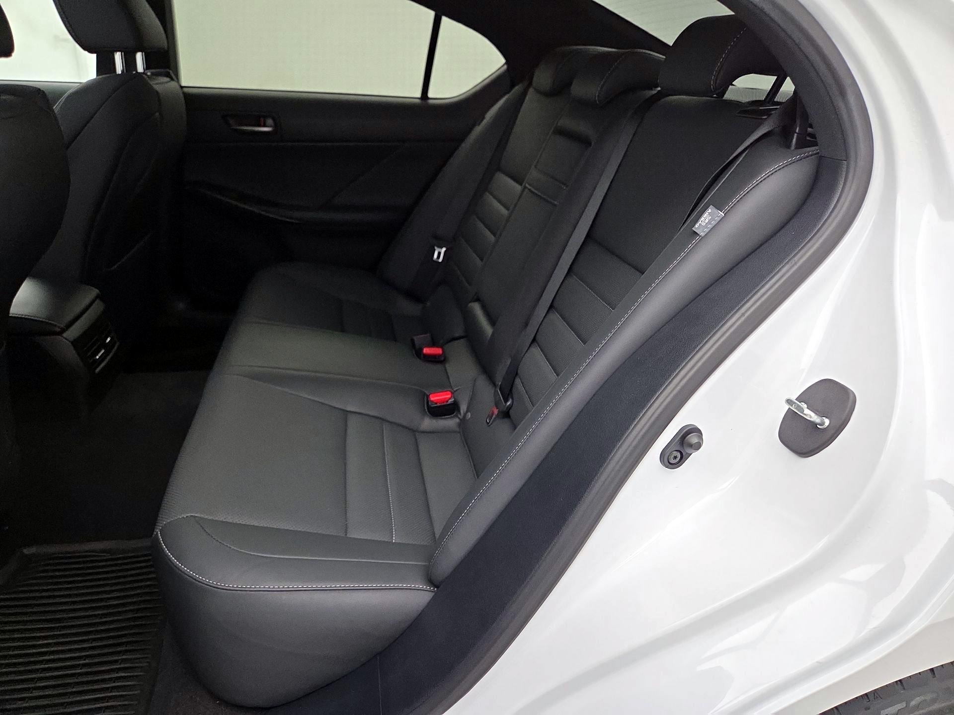 Thumbnail: 2021 Lexus IS - 19