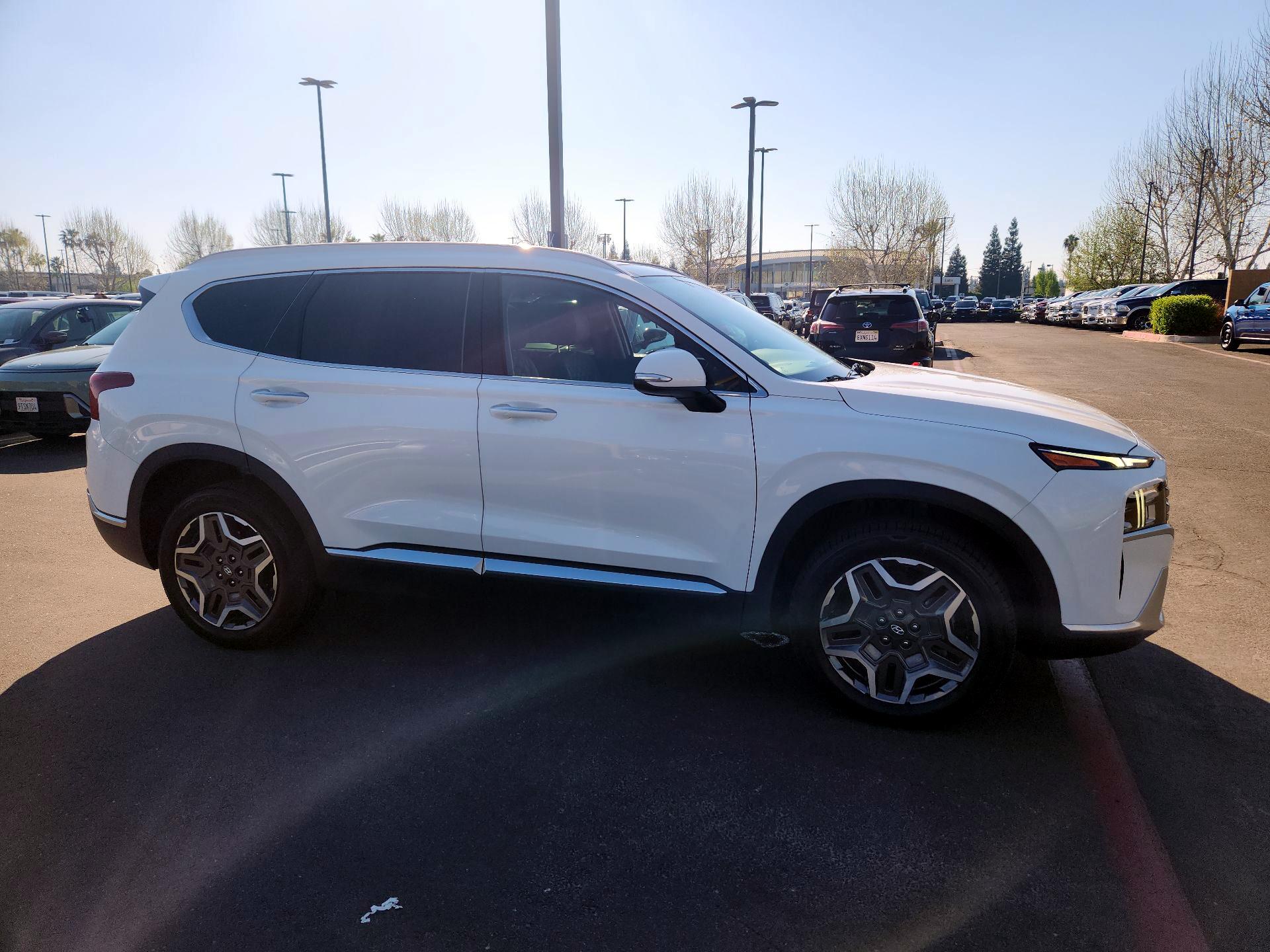 Thumbnail: 2022 Hyundai Santa Fe - 4