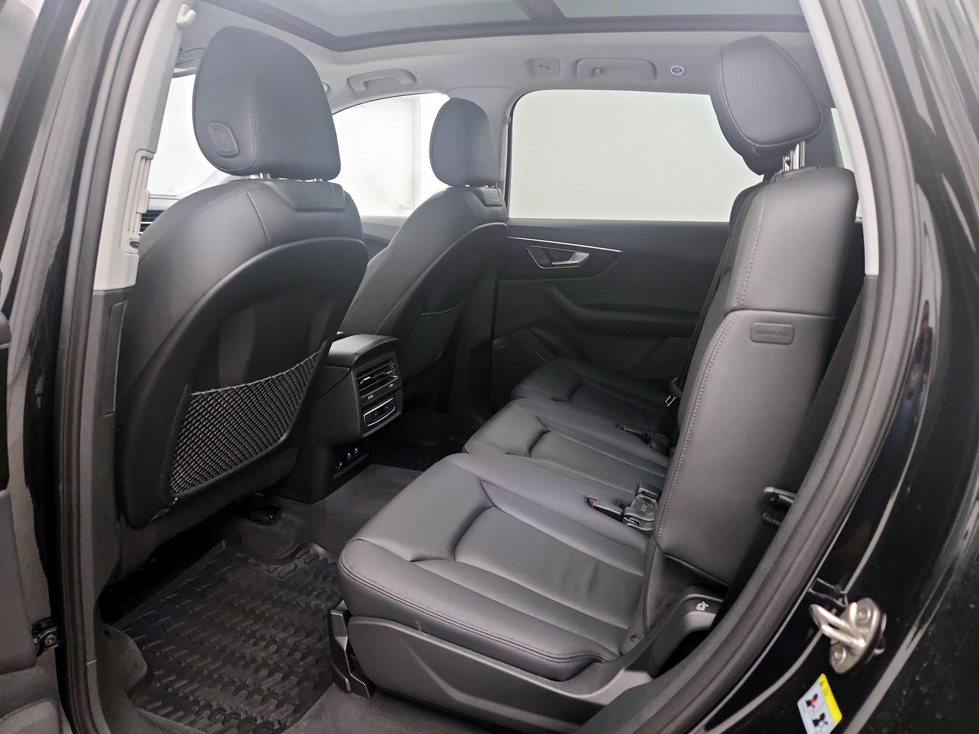 Thumbnail: 2023 Audi Q7 - 20