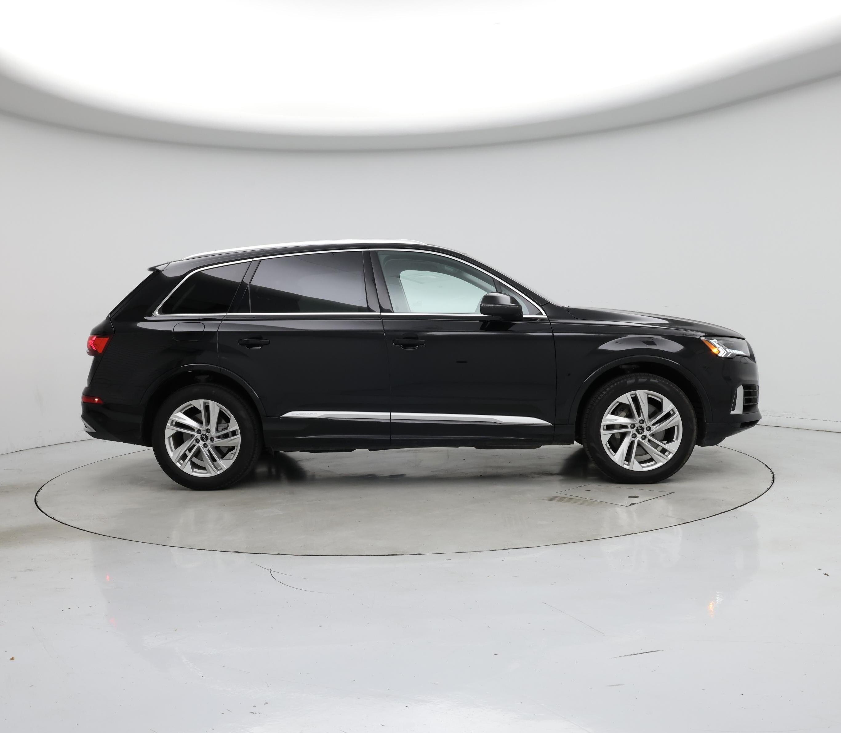 Thumbnail: 2023 Audi Q7 - 7