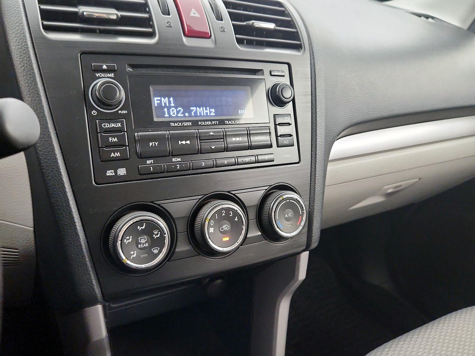 2015 Subaru Forester i - Photo 16