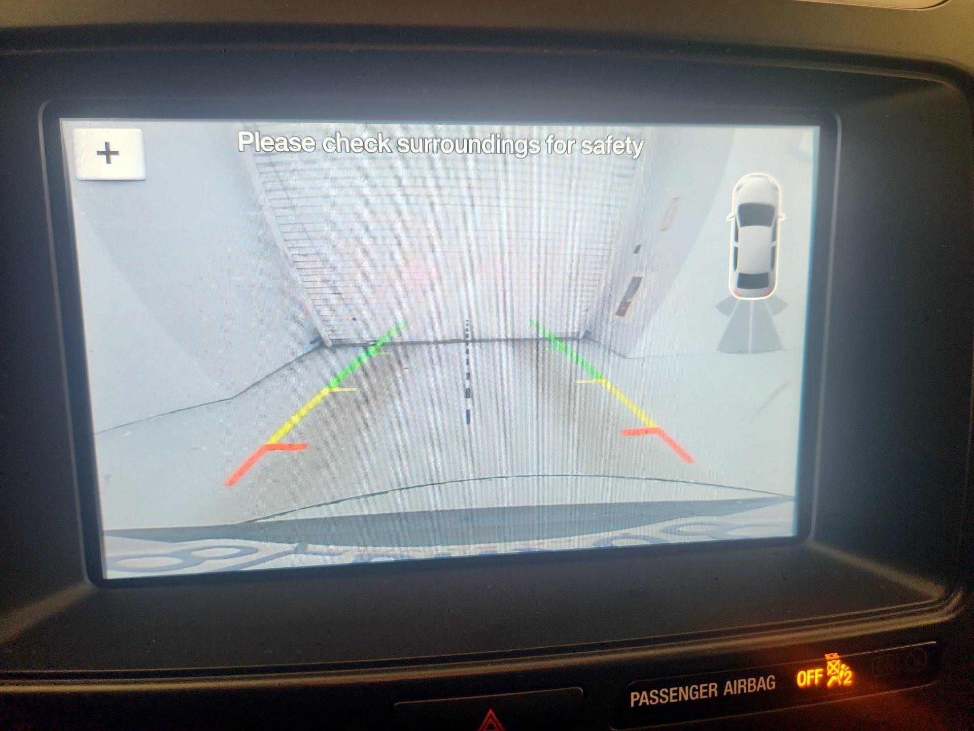 Thumbnail: 2019 Ford Explorer - 14