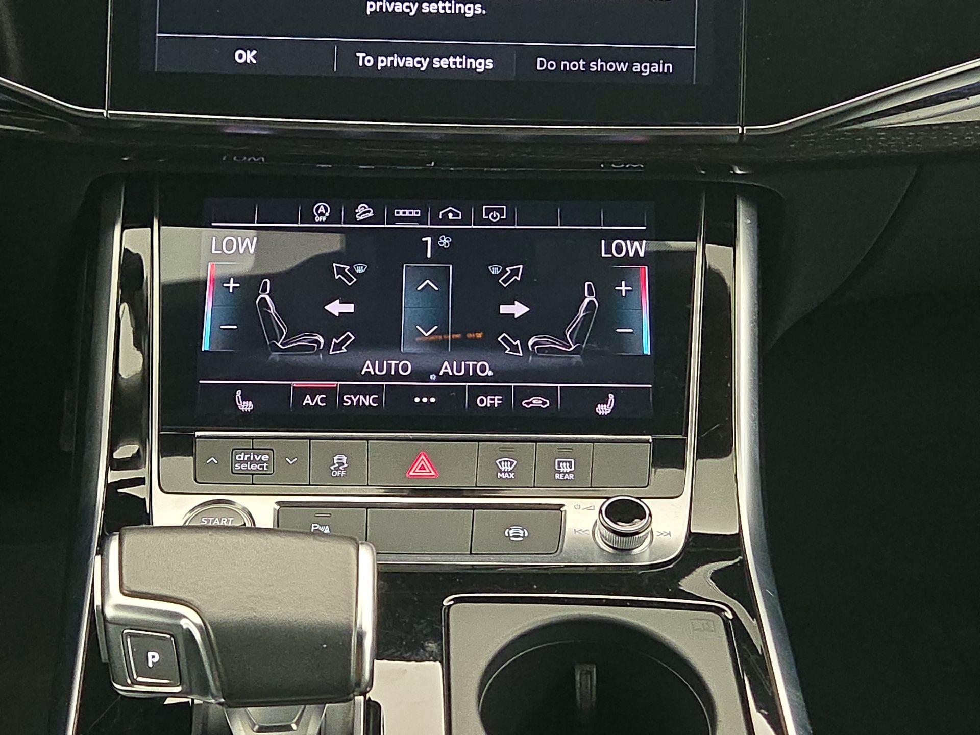 Thumbnail: 2021 Audi Q7 - 15