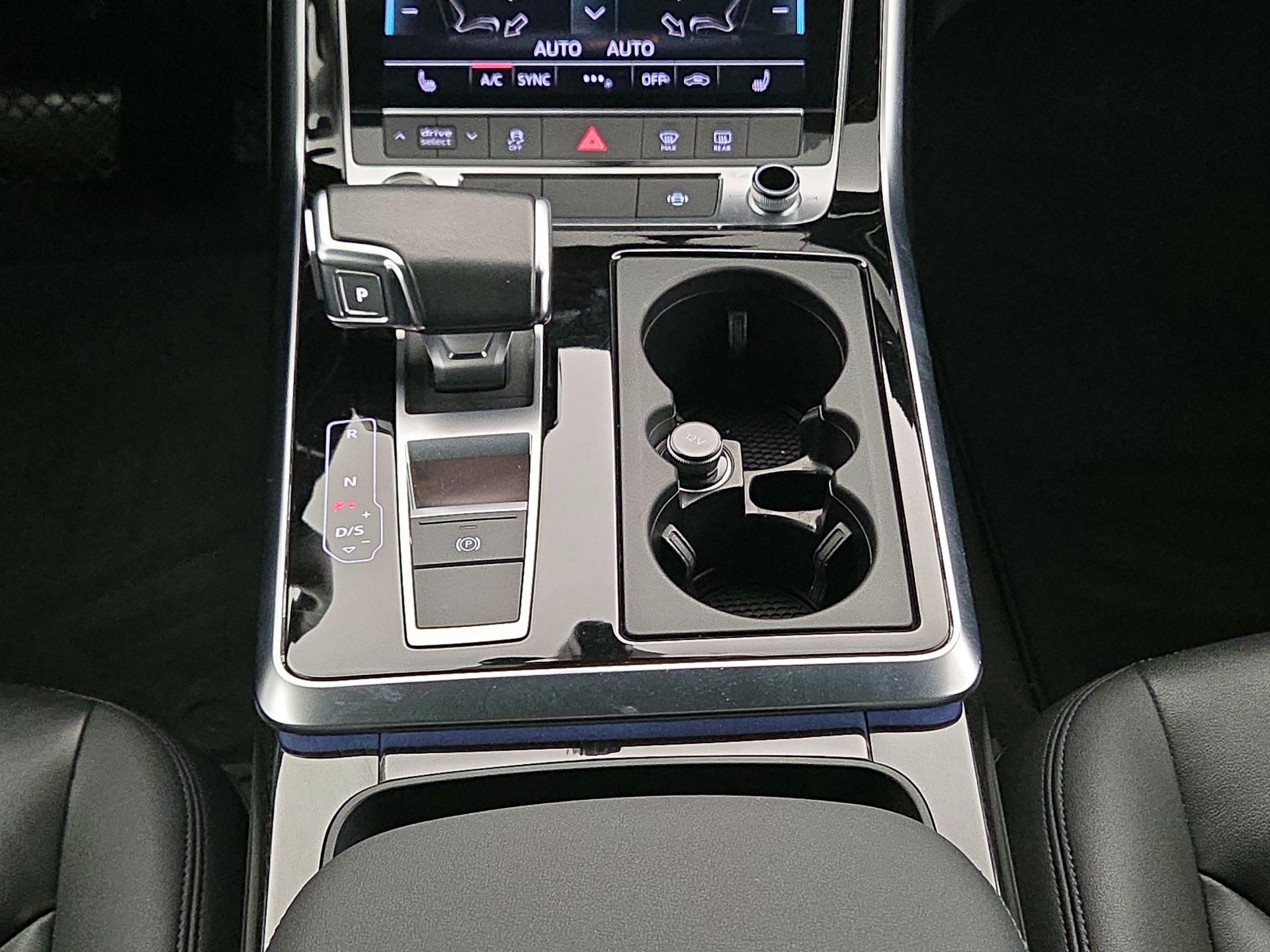 Thumbnail: 2021 Audi Q7 - 16