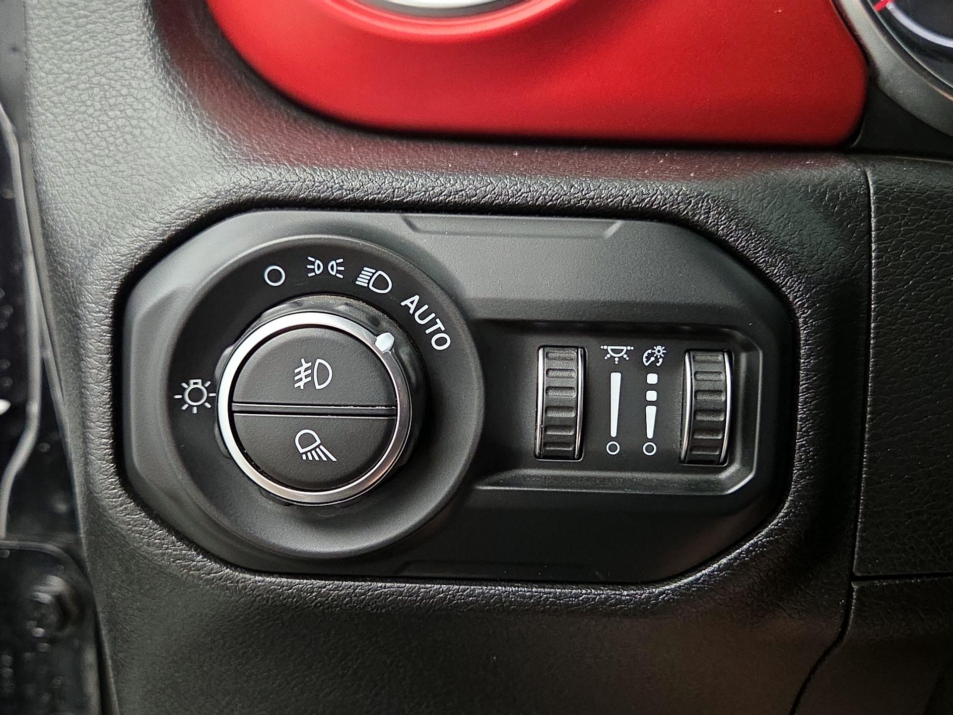 Thumbnail: 2021 Jeep Gladiator - 13