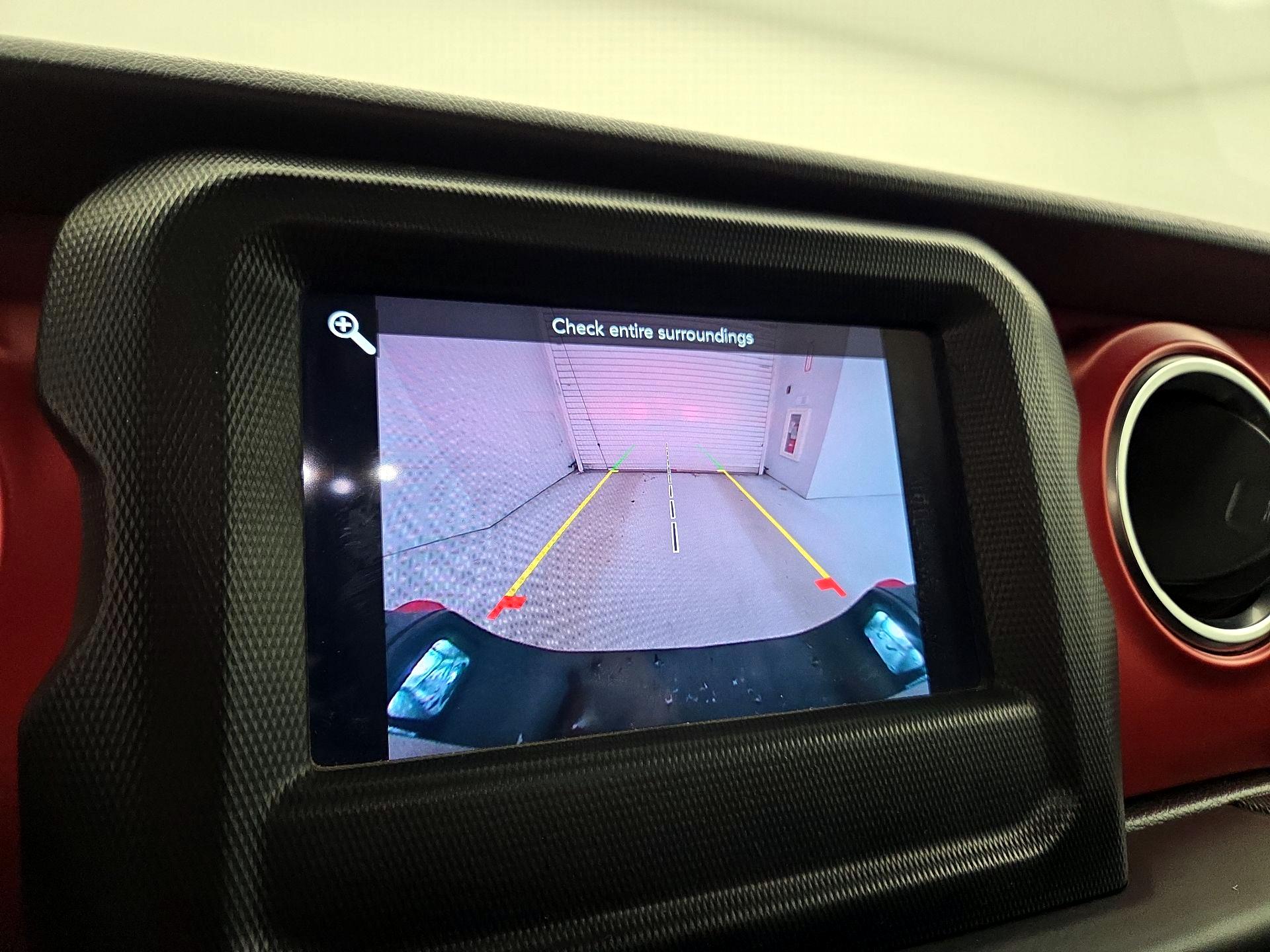 Thumbnail: 2021 Jeep Gladiator - 14