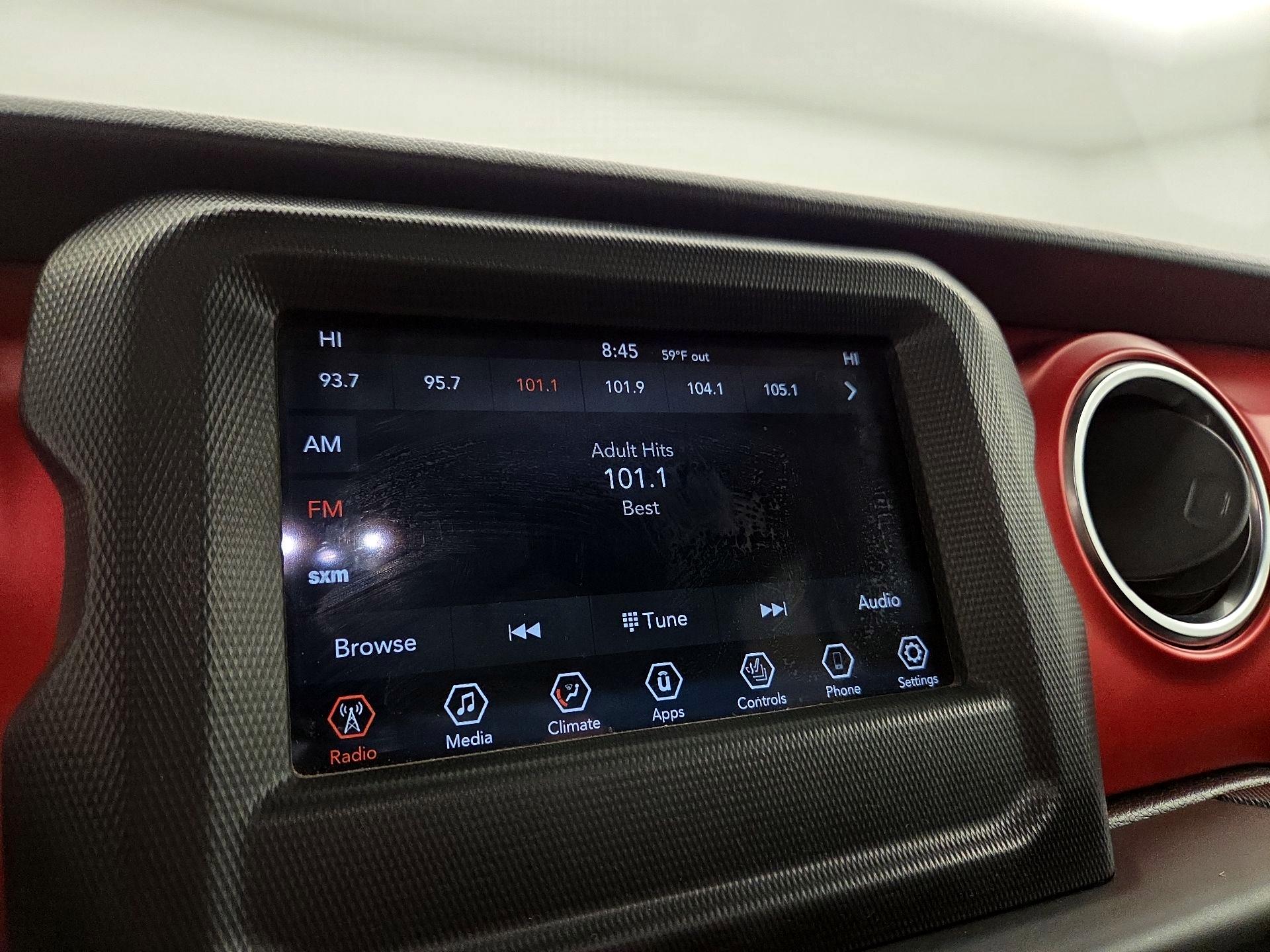 Thumbnail: 2021 Jeep Gladiator - 15