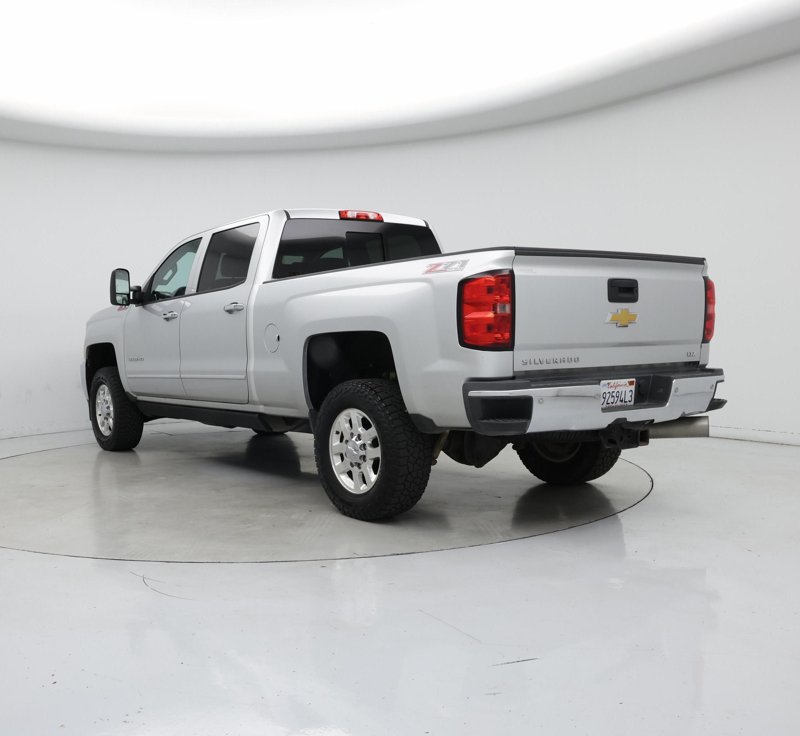 Thumbnail: 2015 Chevrolet Silverado 3500 - 2