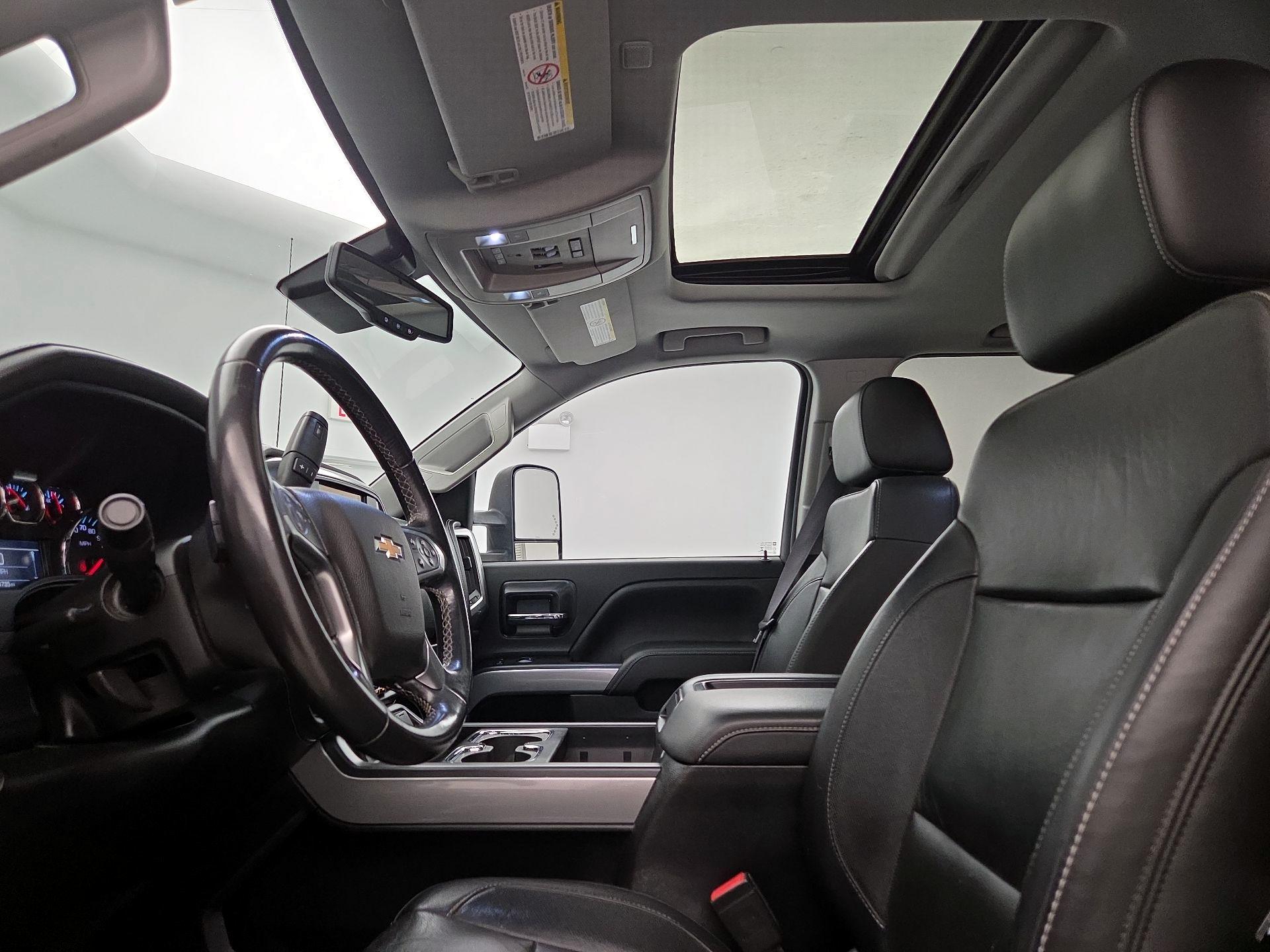 Thumbnail: 2015 Chevrolet Silverado 3500 - 20