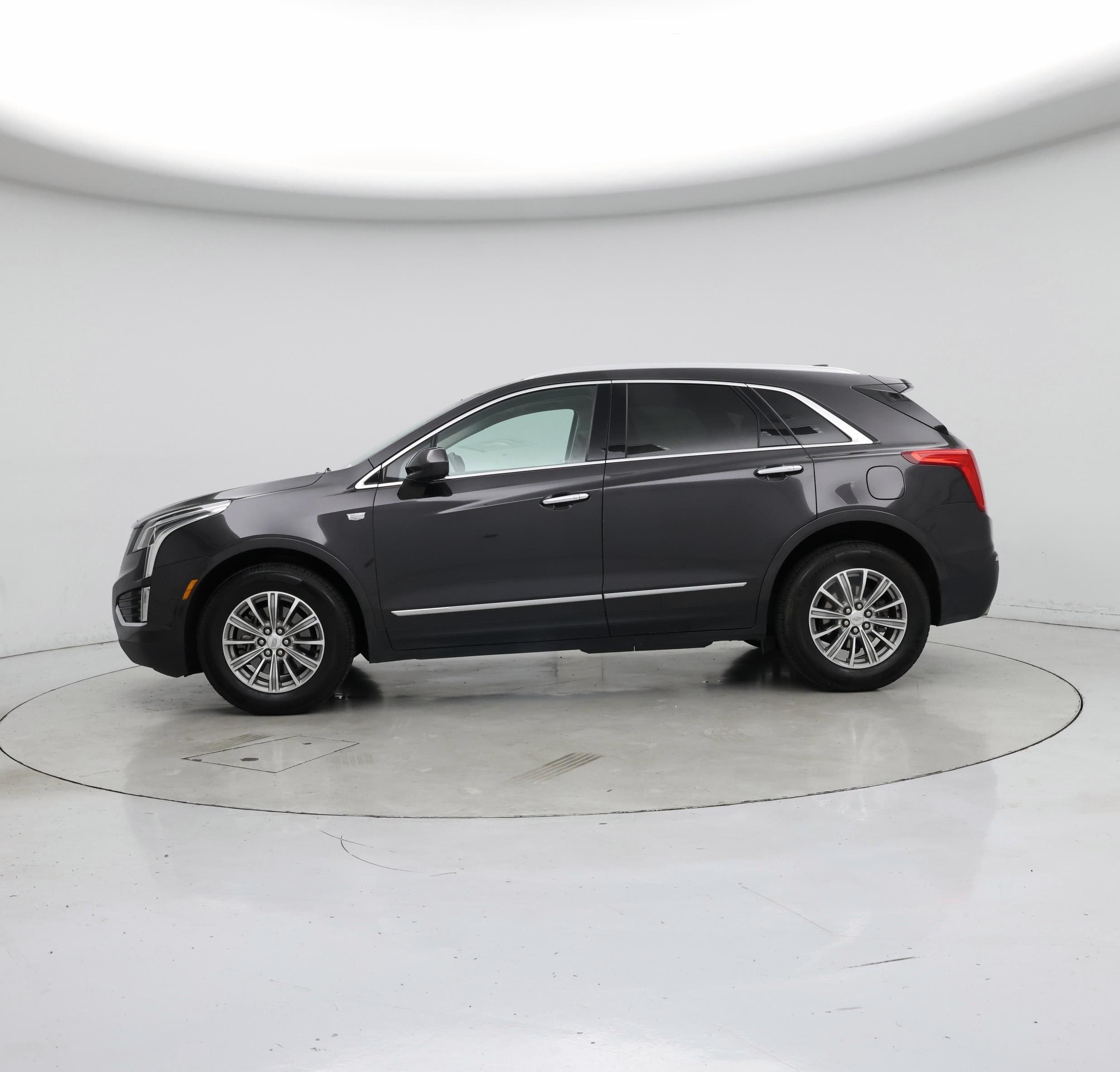 Thumbnail: 2017 Cadillac XT5 - 3
