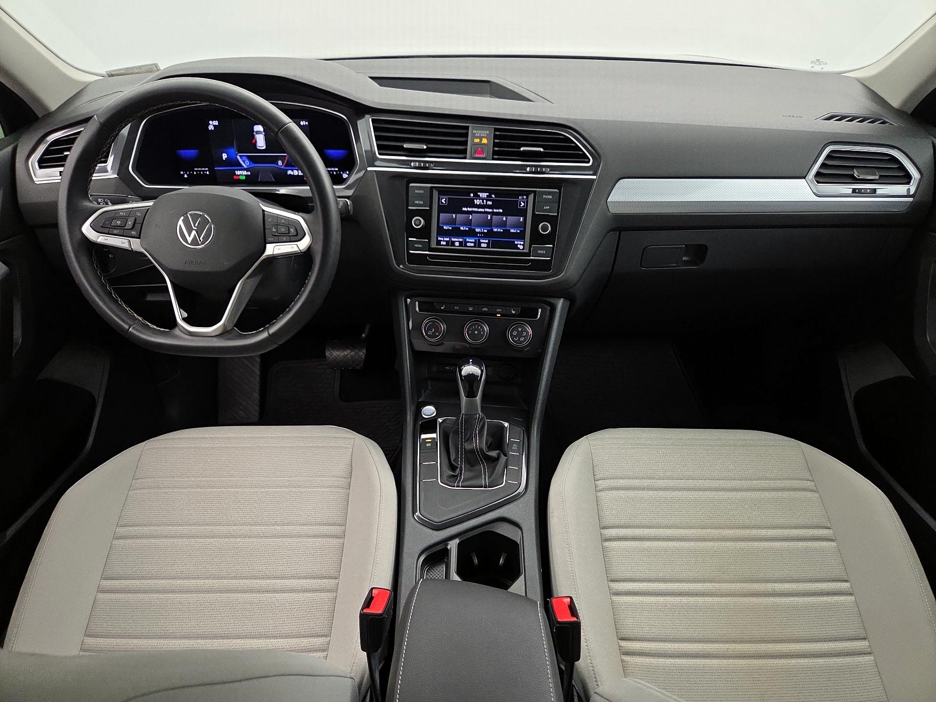 Thumbnail: 2023 Volkswagen Tiguan - 9