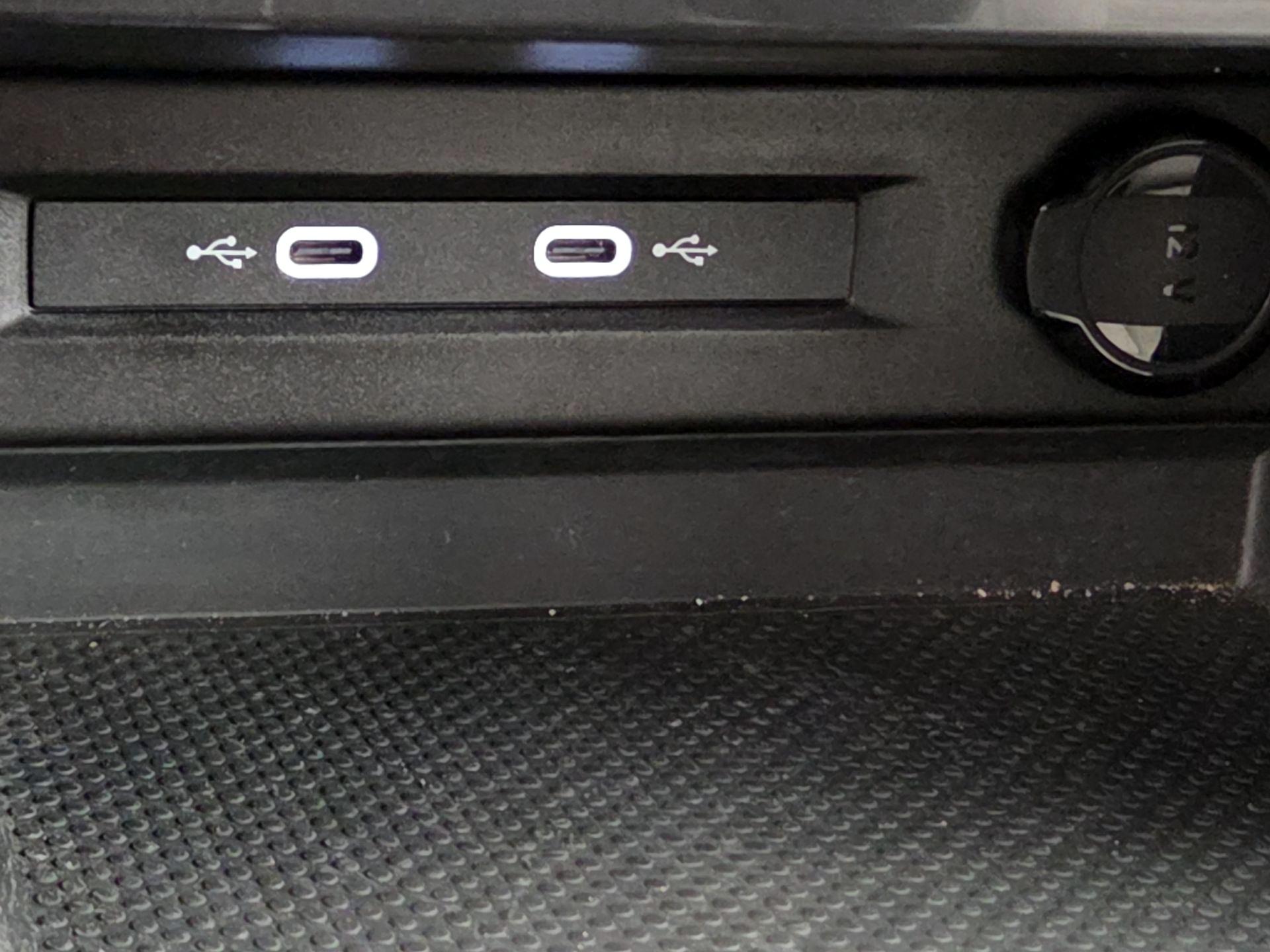 Thumbnail: 2023 Volkswagen Tiguan - 18