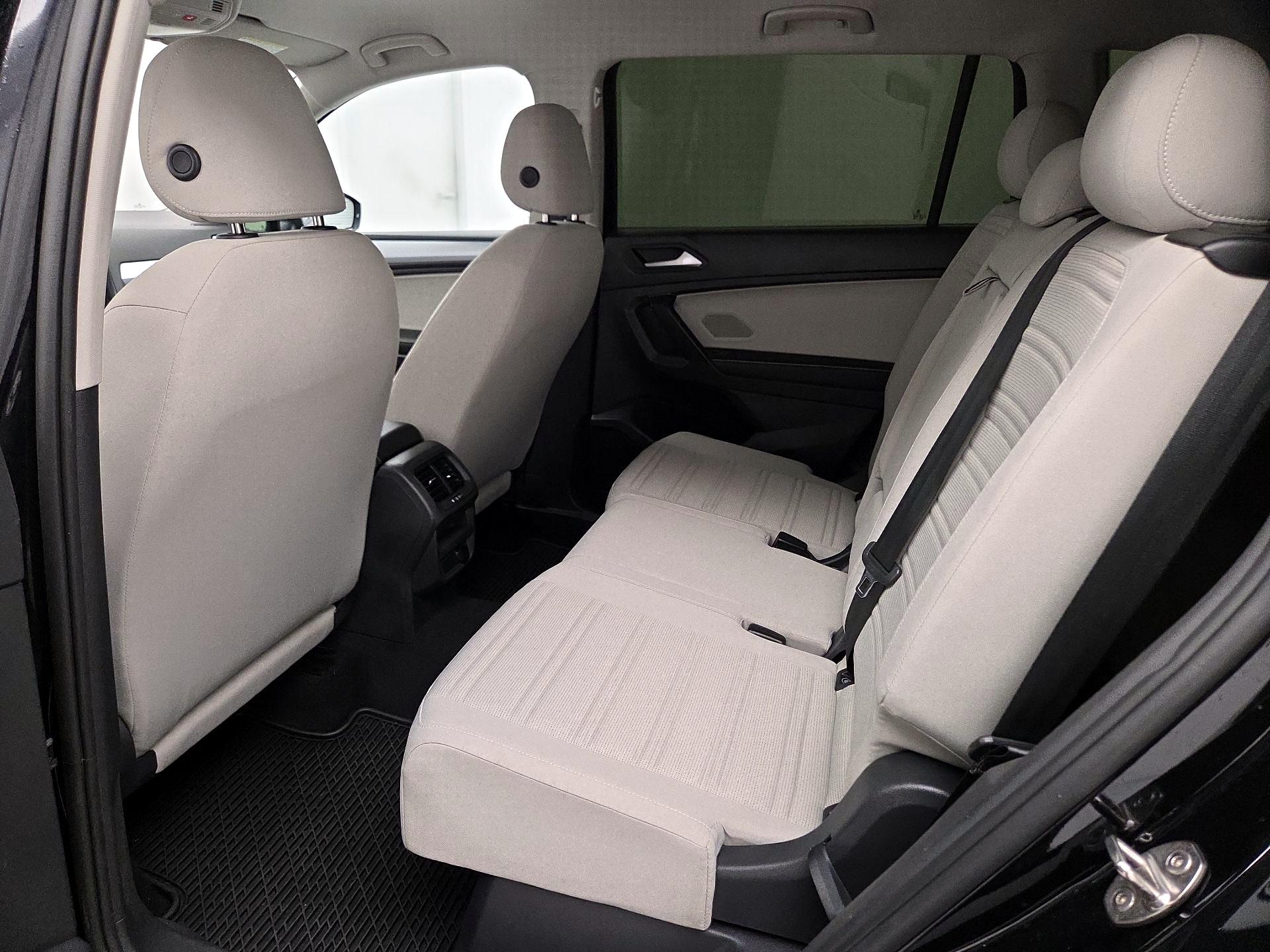 Thumbnail: 2023 Volkswagen Tiguan - 19