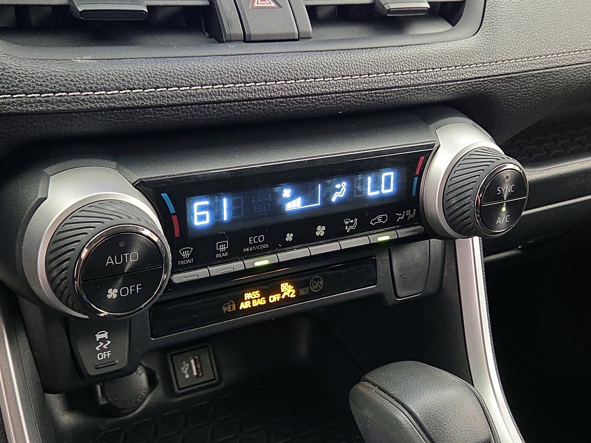 Thumbnail: 2025 Toyota RAV4 - 16