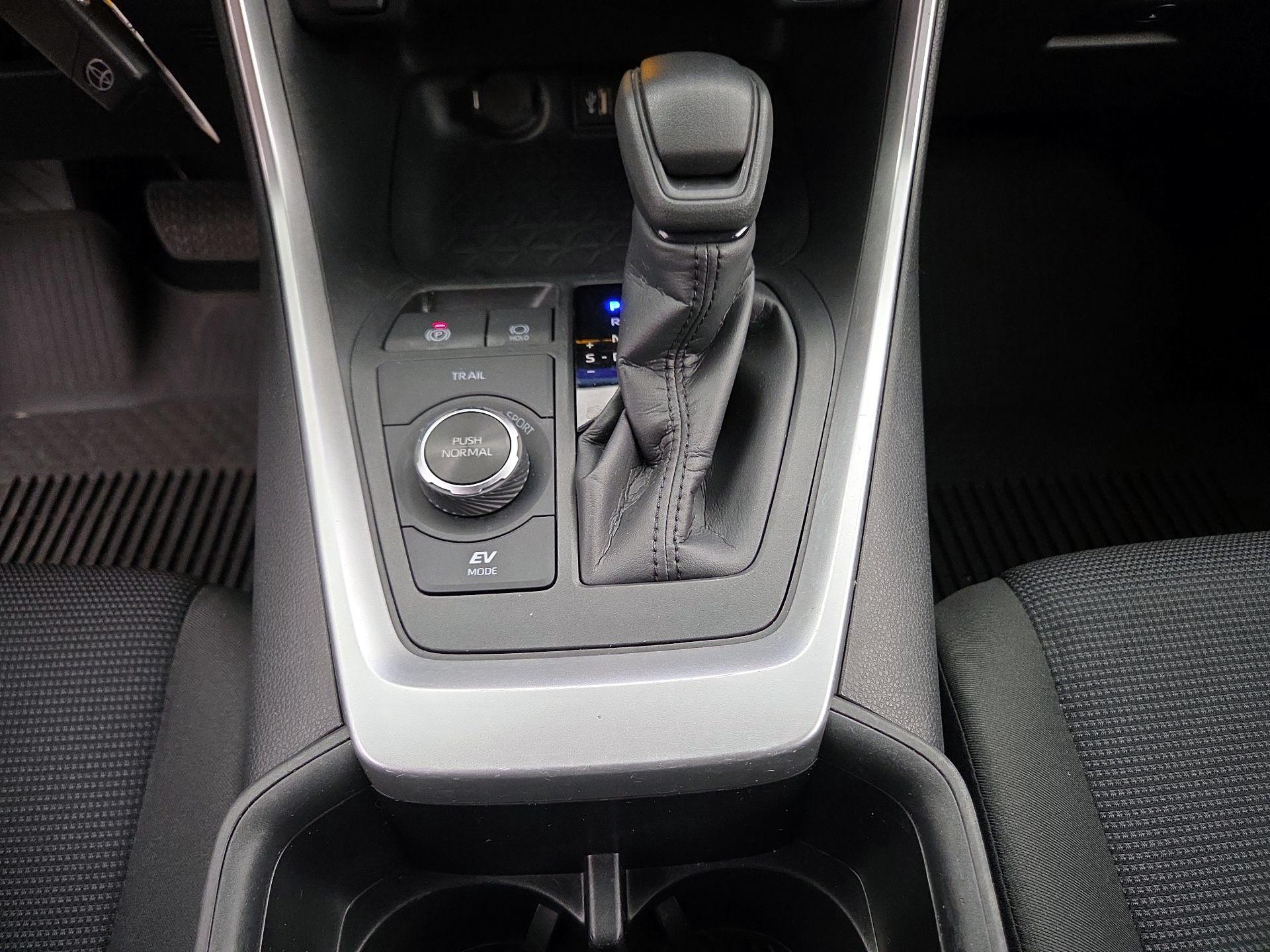 Thumbnail: 2025 Toyota RAV4 - 17