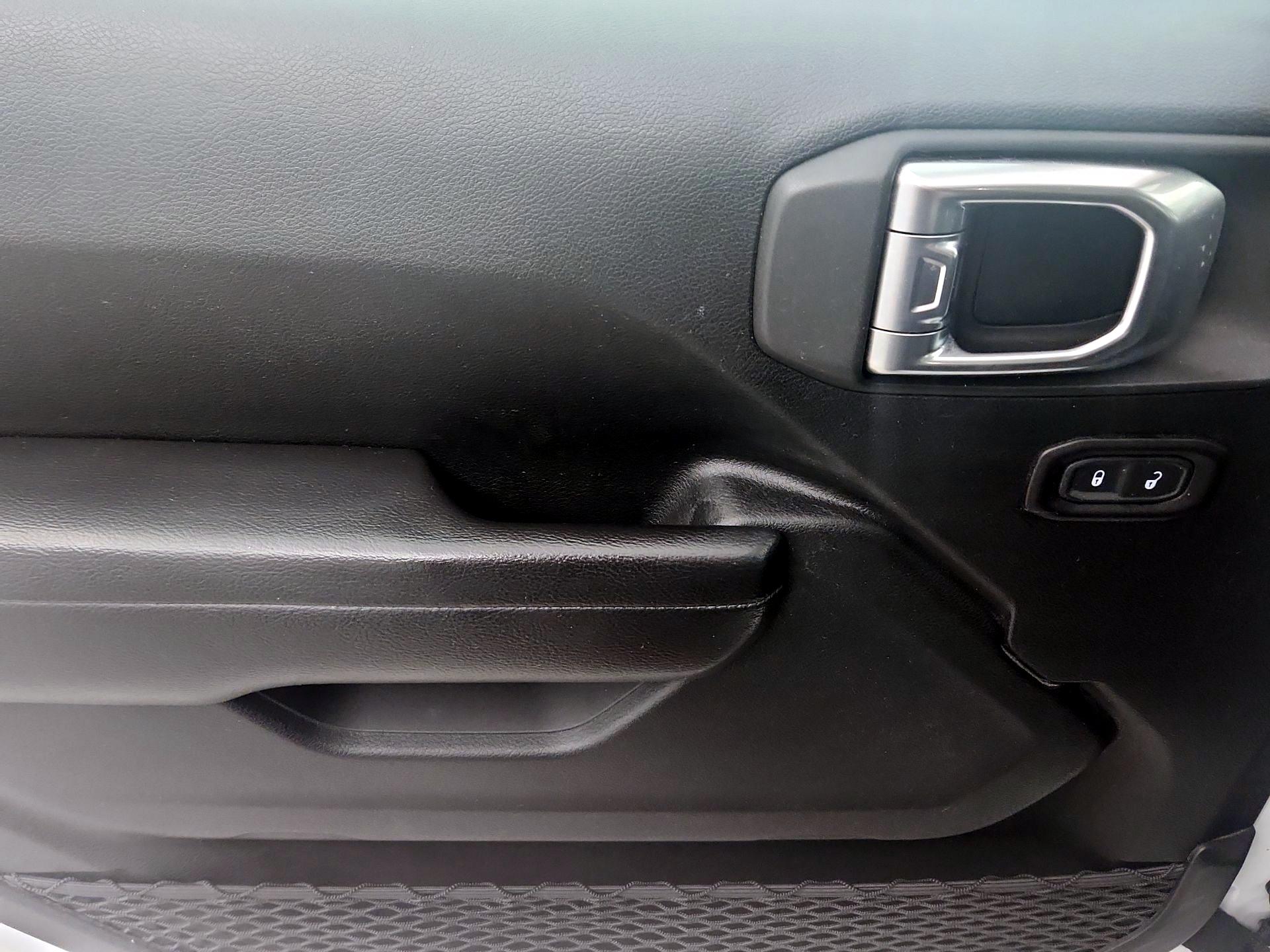 Thumbnail: 2020 Jeep Gladiator - 12