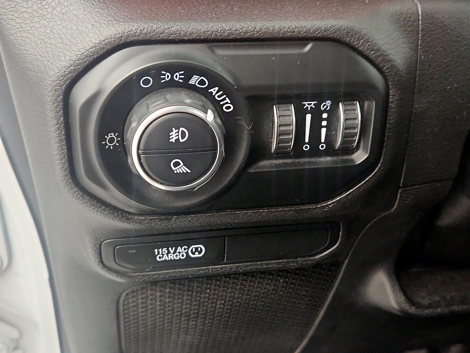 Thumbnail: 2020 Jeep Gladiator - 13