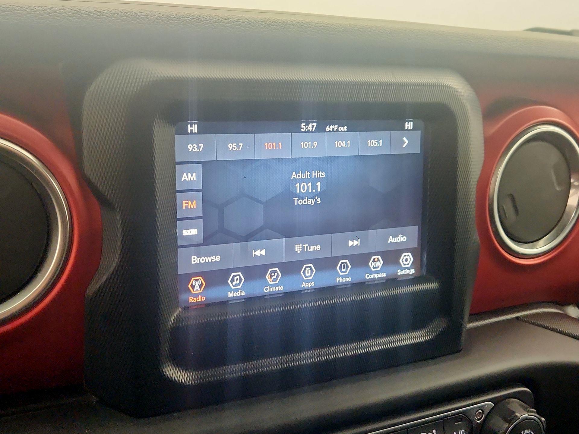 Thumbnail: 2020 Jeep Gladiator - 15