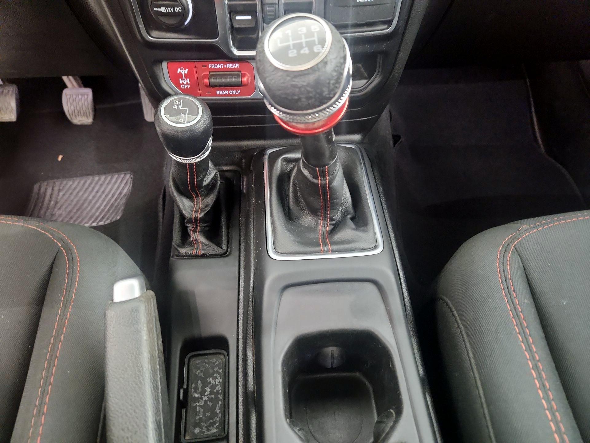 Thumbnail: 2020 Jeep Gladiator - 17