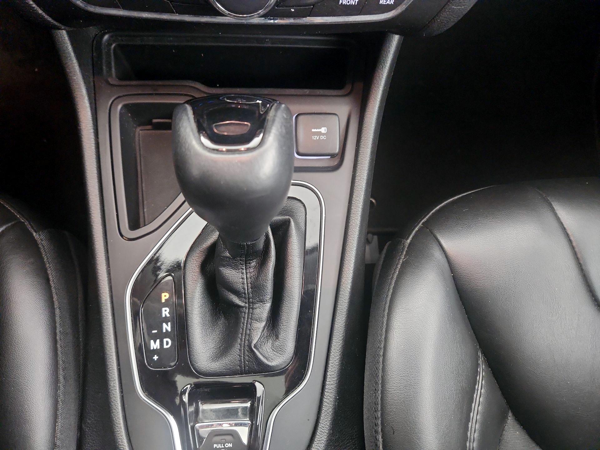 Thumbnail: 2021 Jeep Cherokee - 17