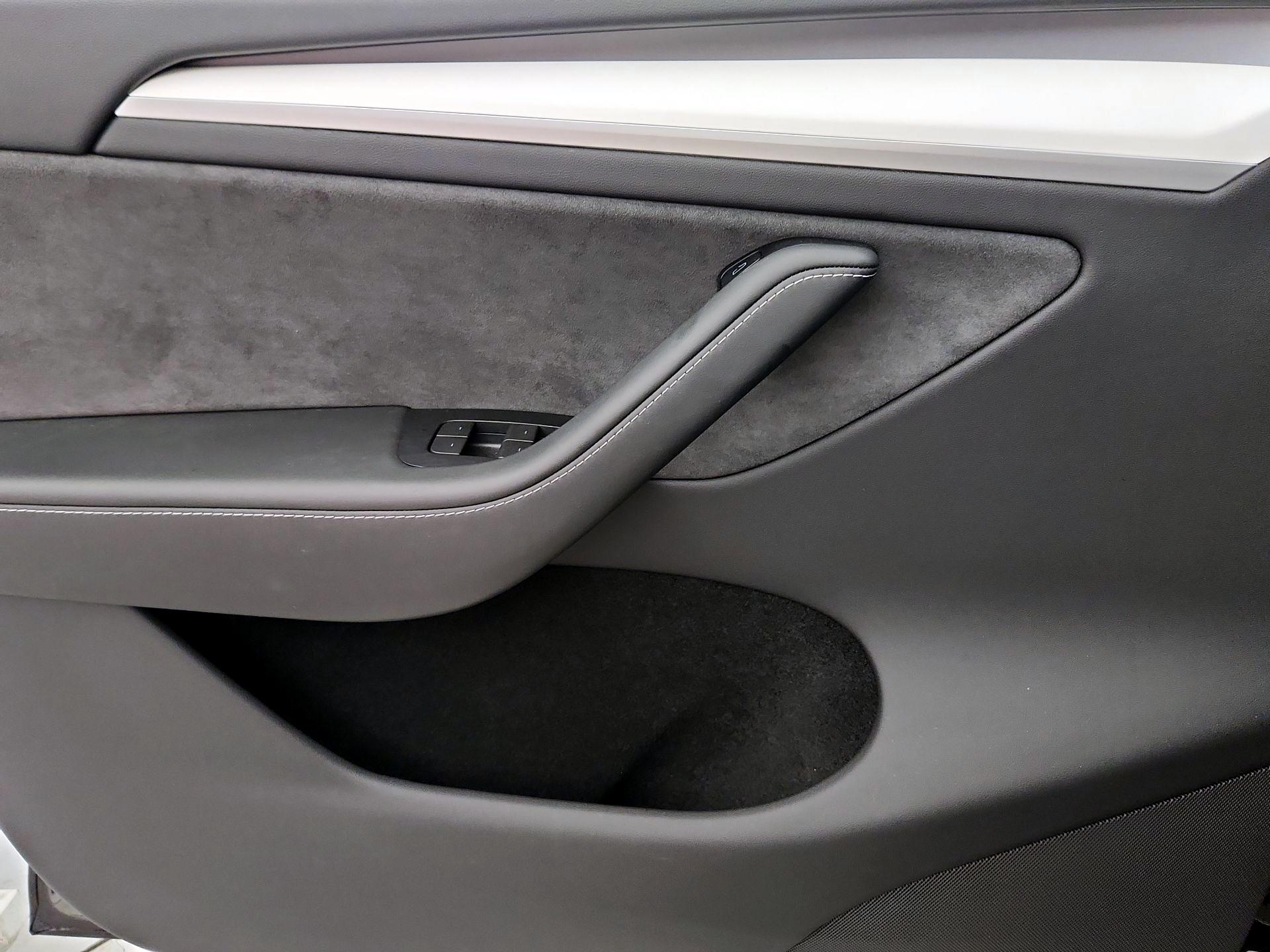 Thumbnail: 2024 Tesla Model Y - 12