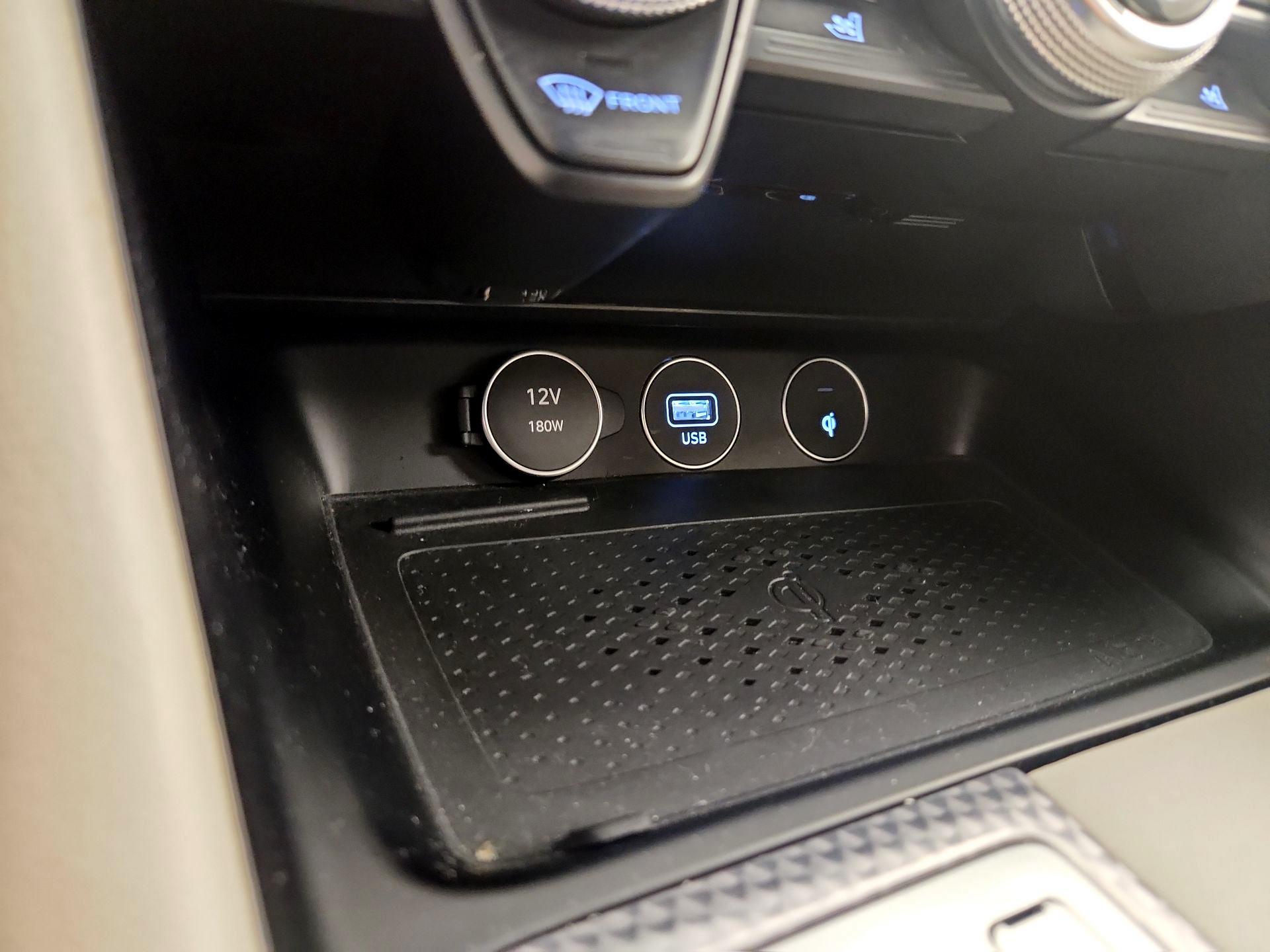 Thumbnail: 2023 Genesis G70 - 19