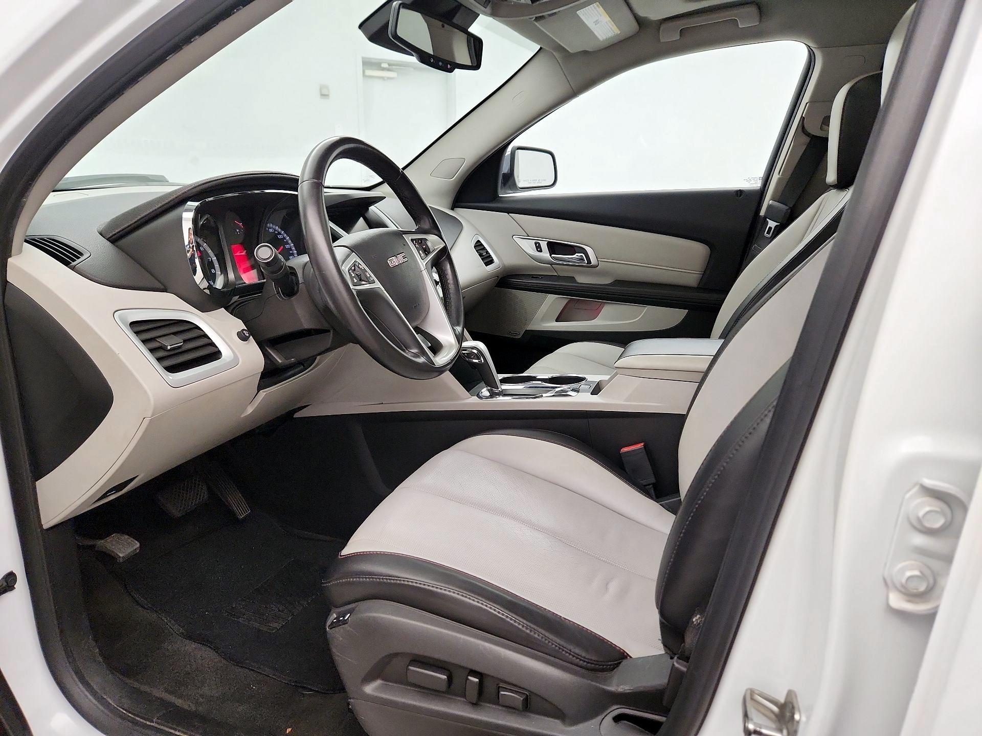 Thumbnail: 2015 GMC Terrain - 11