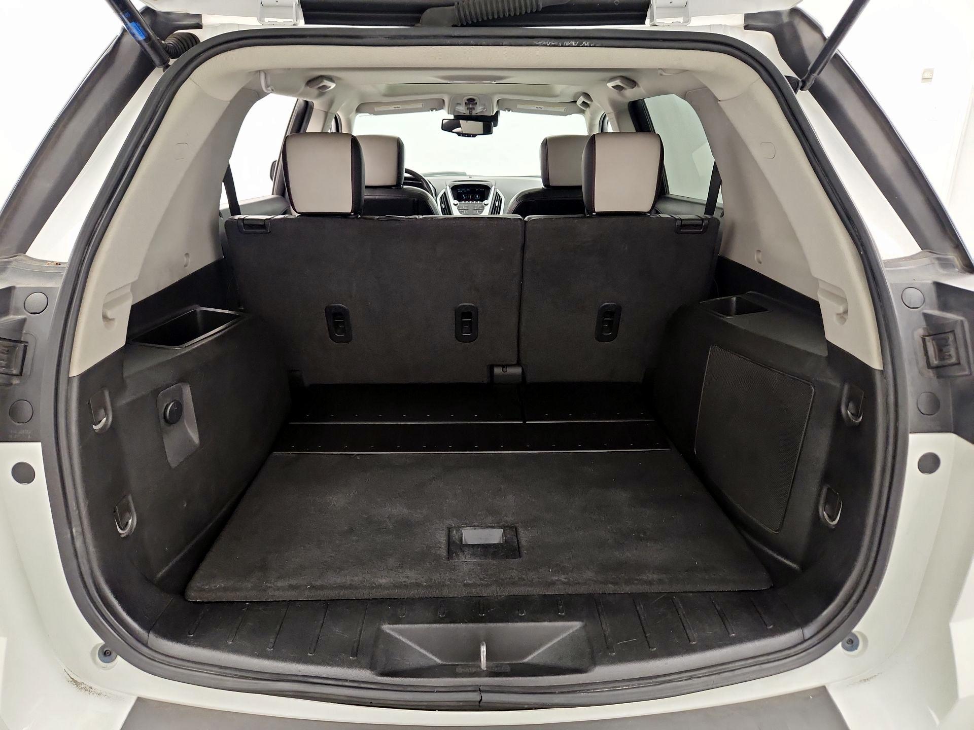 Thumbnail: 2015 GMC Terrain - 19