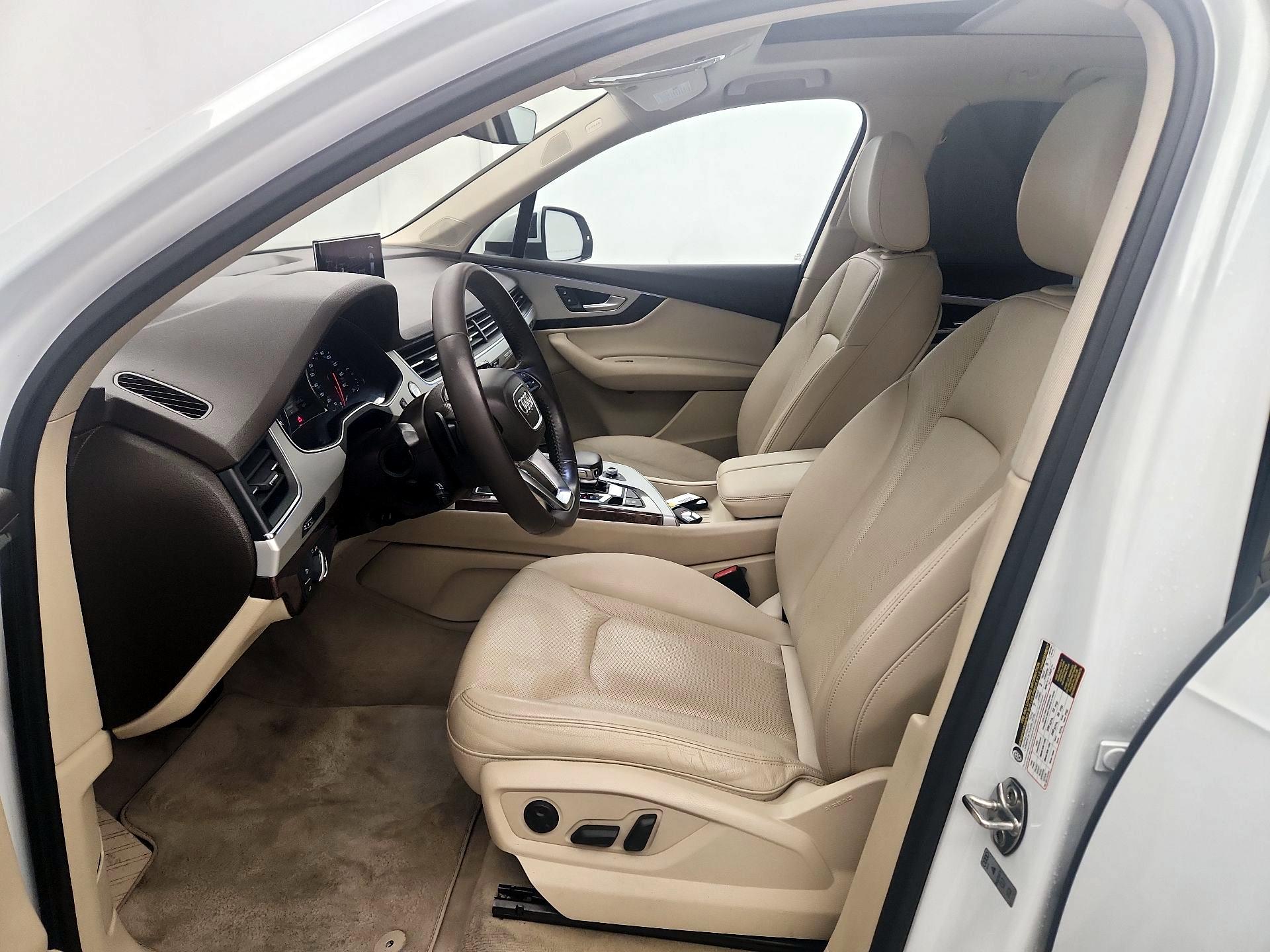 Thumbnail: 2018 Audi Q7 - 11