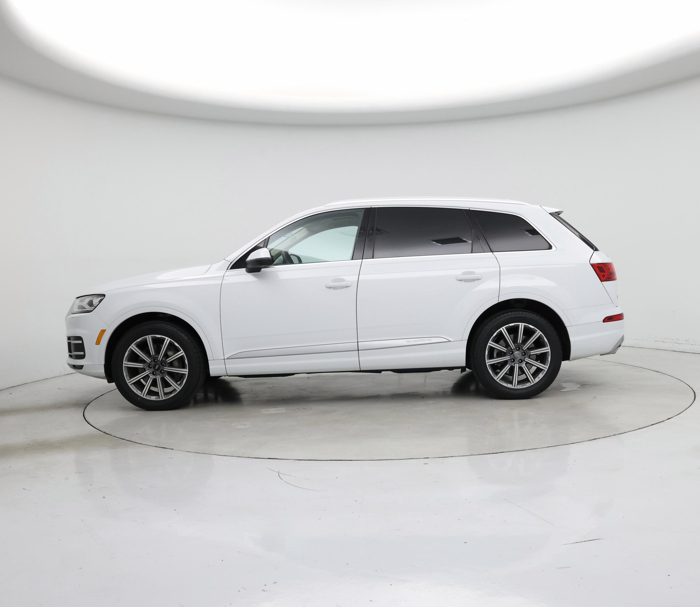 Thumbnail: 2018 Audi Q7 - 3