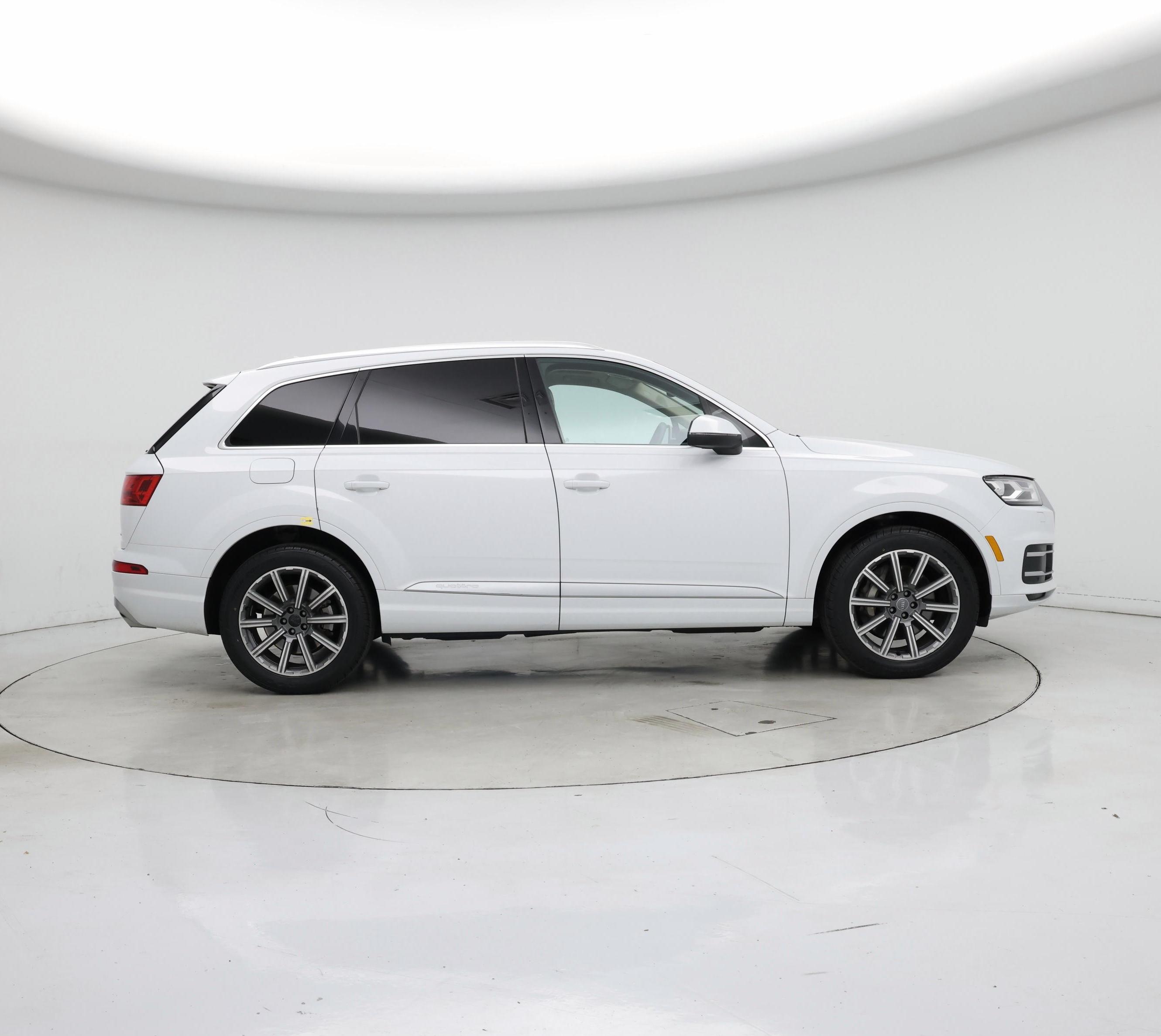 Thumbnail: 2018 Audi Q7 - 7