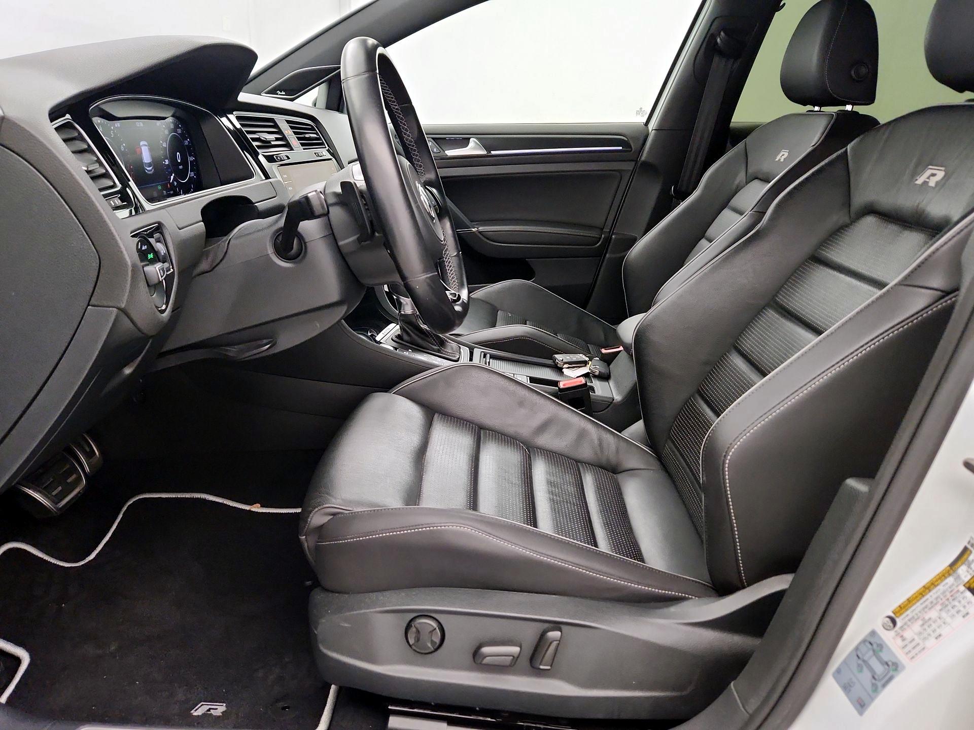 Thumbnail: 2019 Volkswagen Golf - 11