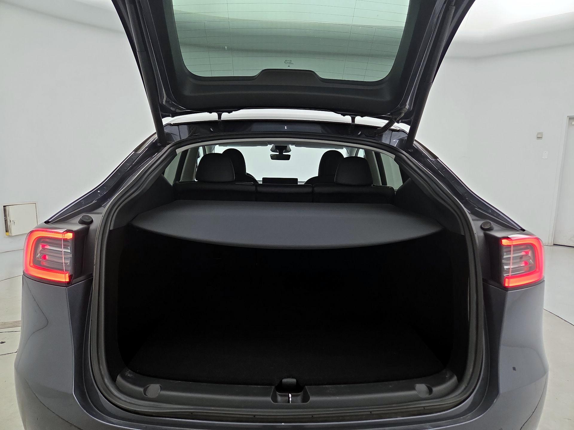 Thumbnail: 2023 Tesla Model Y - 19