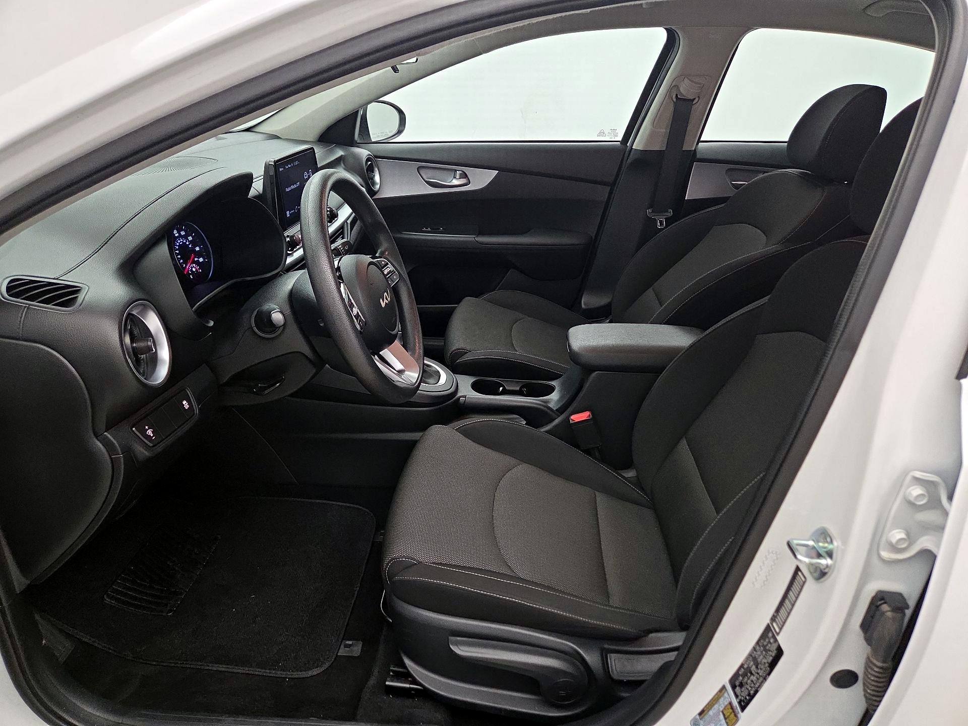 Thumbnail: 2024 Kia Forte - 11