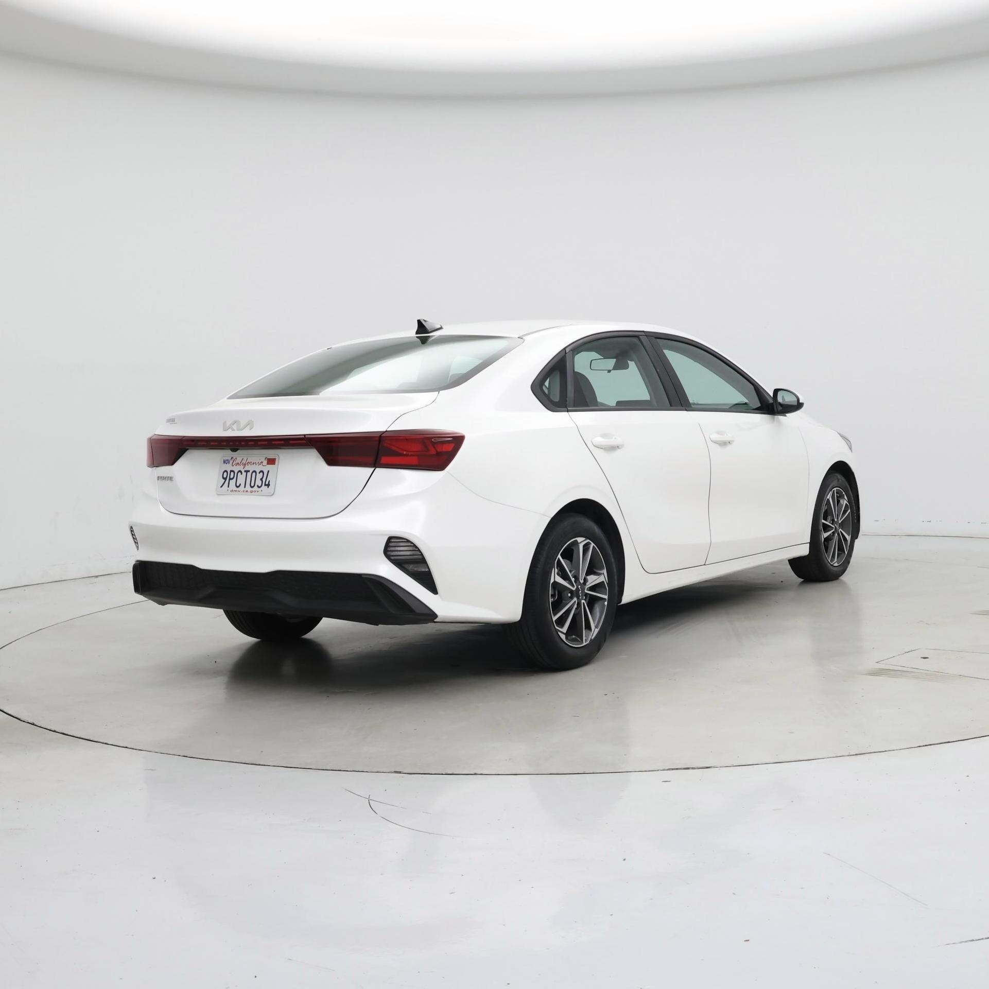 Thumbnail: 2024 Kia Forte - 8