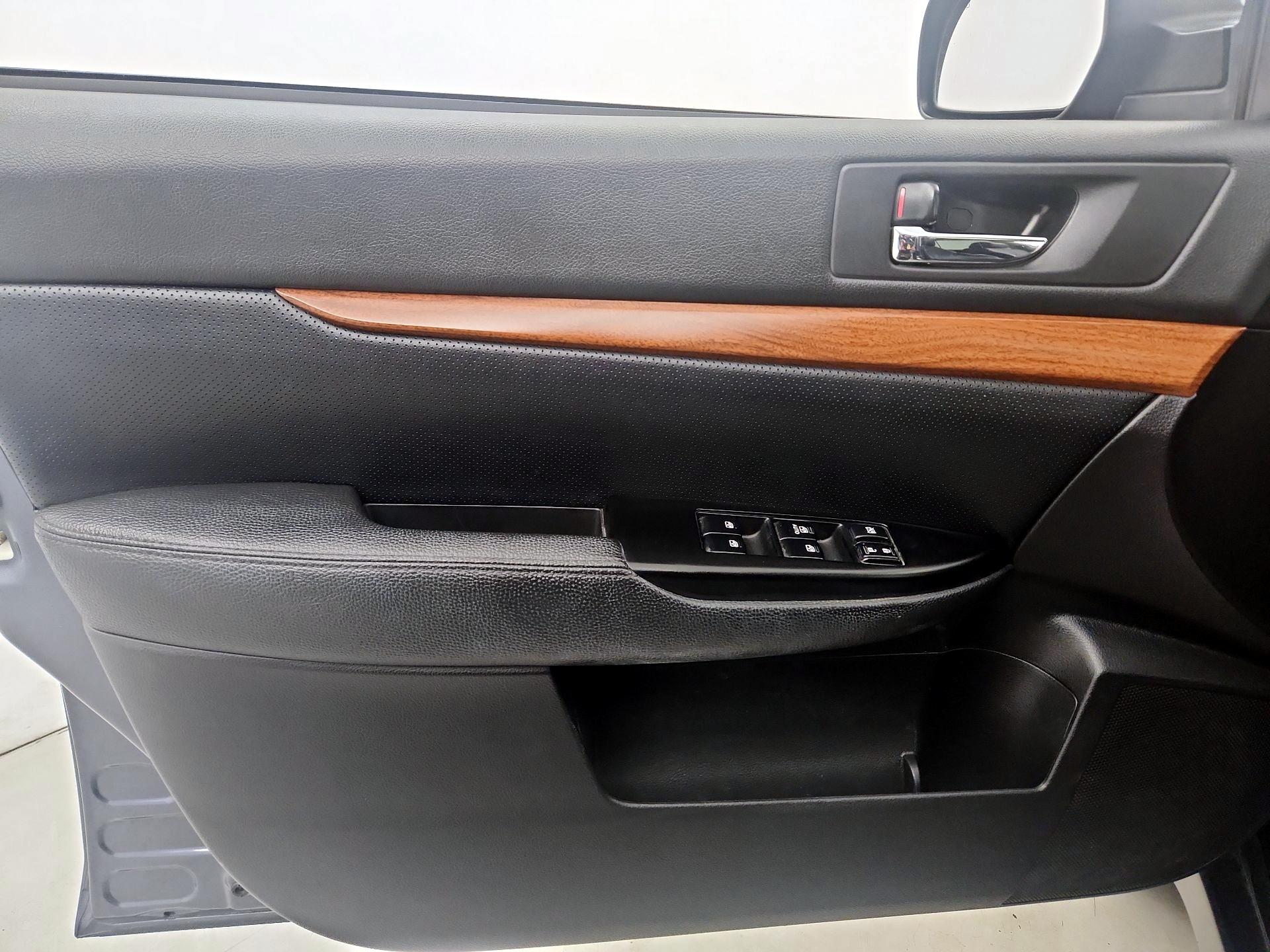 Thumbnail: 2014 Subaru Outback - 12