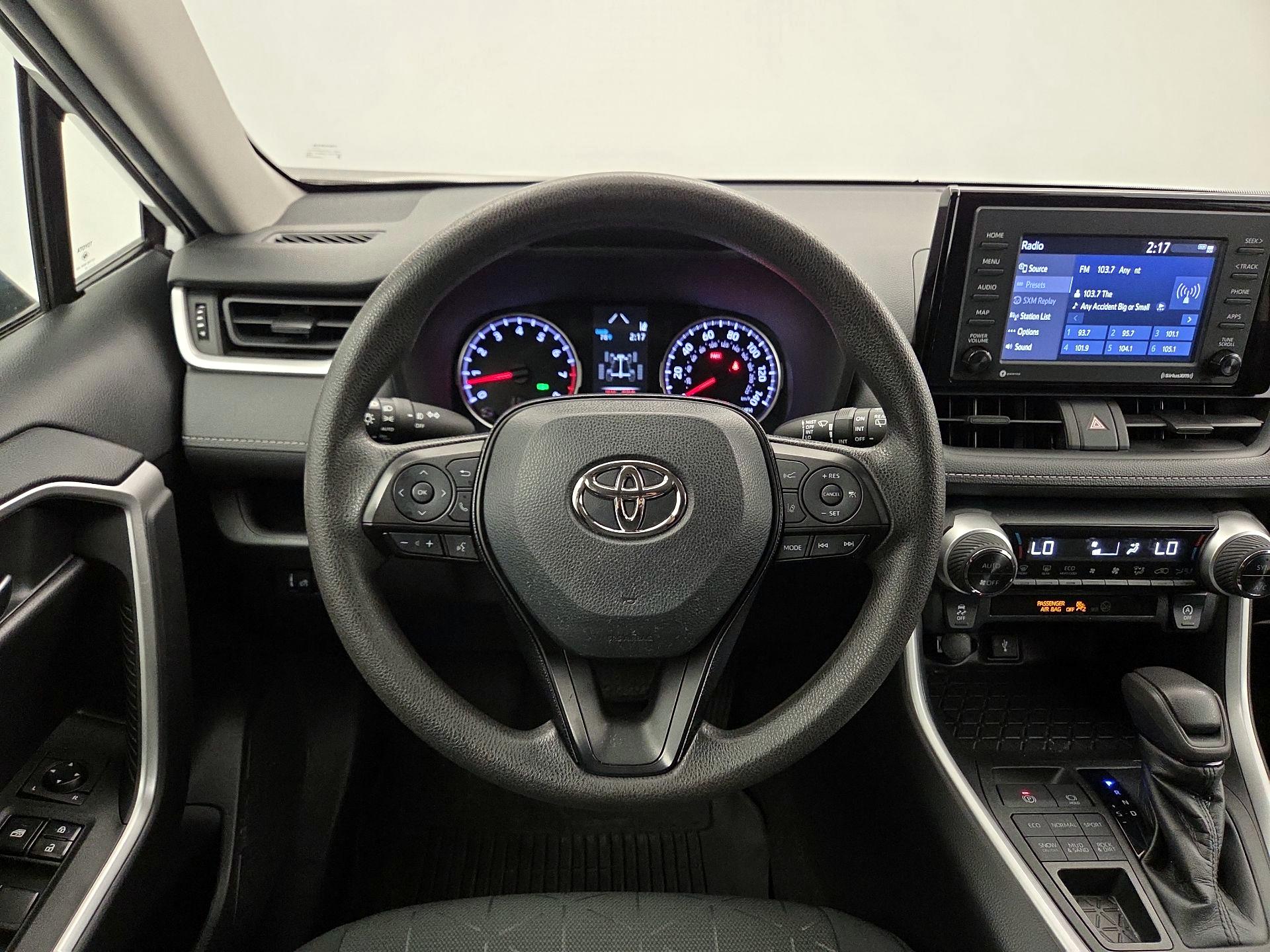 Thumbnail: 2021 Toyota RAV4 - 10