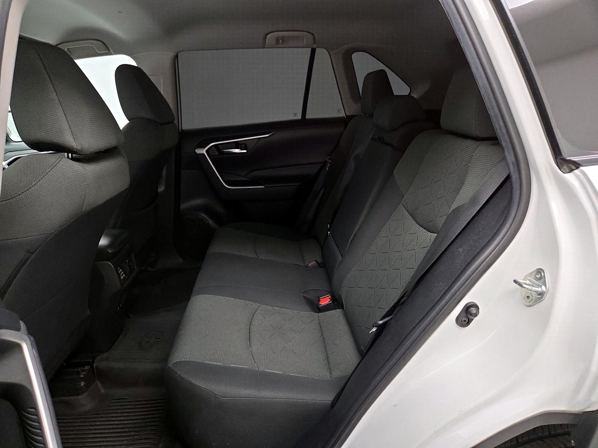 Thumbnail: 2021 Toyota RAV4 - 19