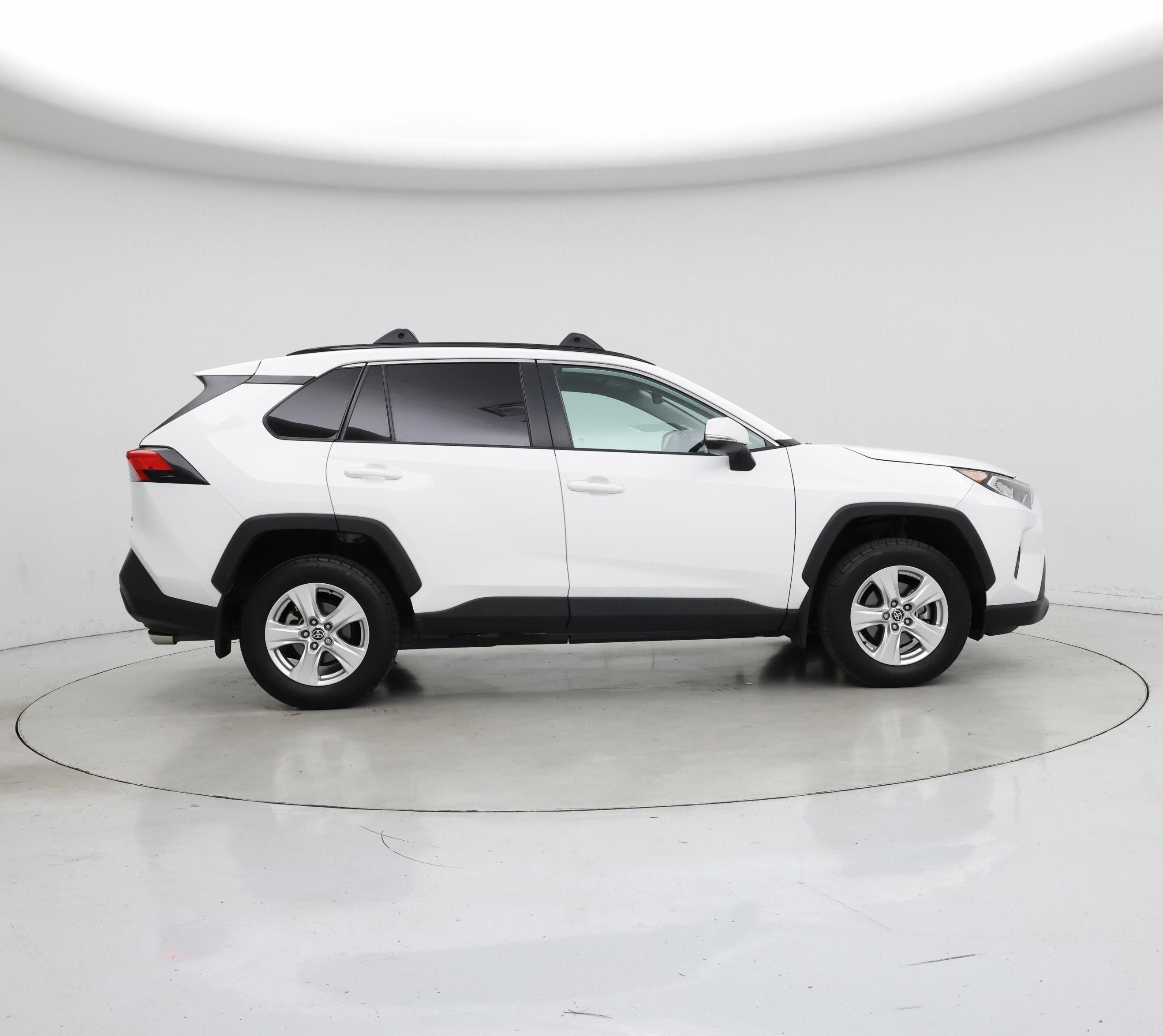 Thumbnail: 2021 Toyota RAV4 - 7