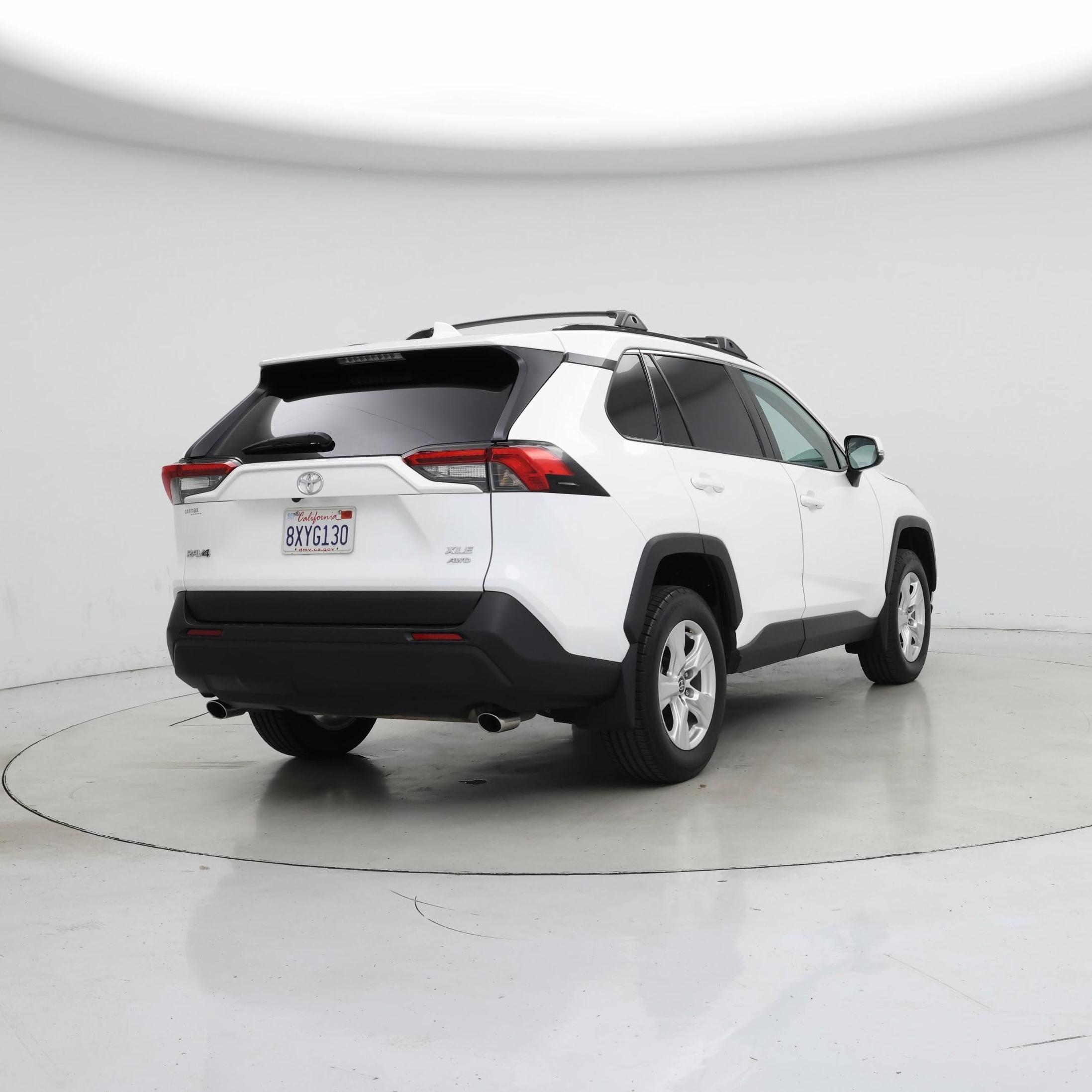 Thumbnail: 2021 Toyota RAV4 - 8
