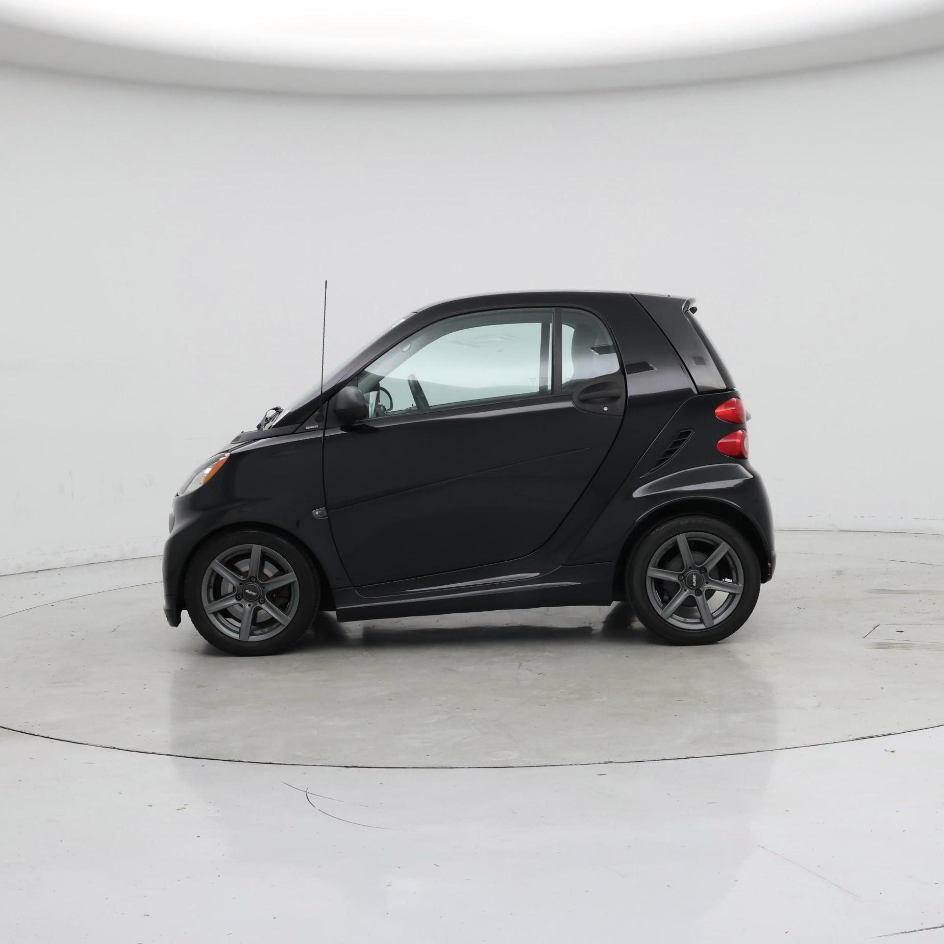 Thumbnail: 2015 smart fortwo - 3