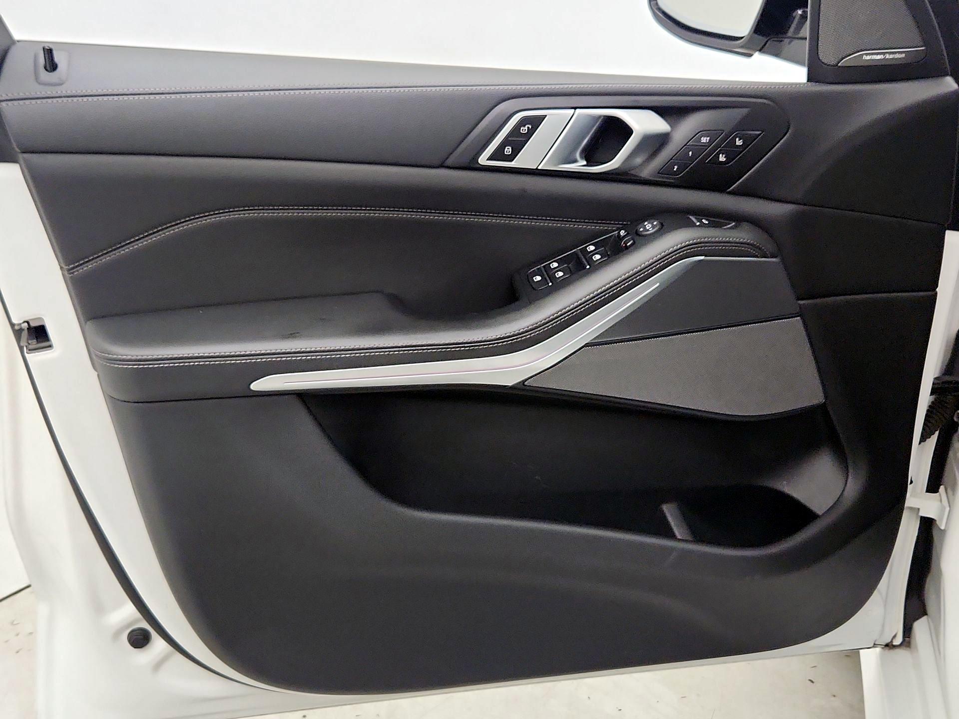 Thumbnail: 2020 BMW X5 - 12