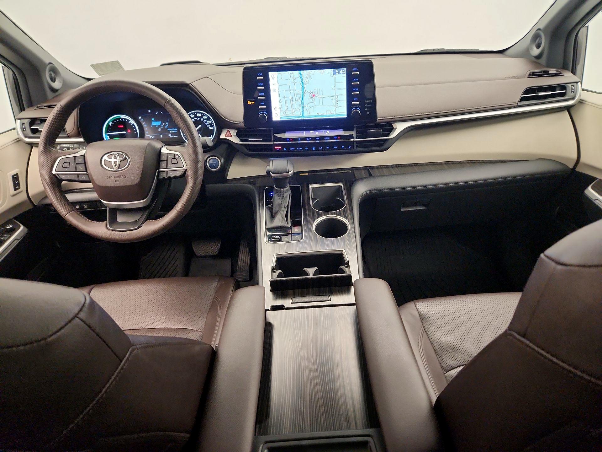 Thumbnail: 2024 Toyota Sienna - 9